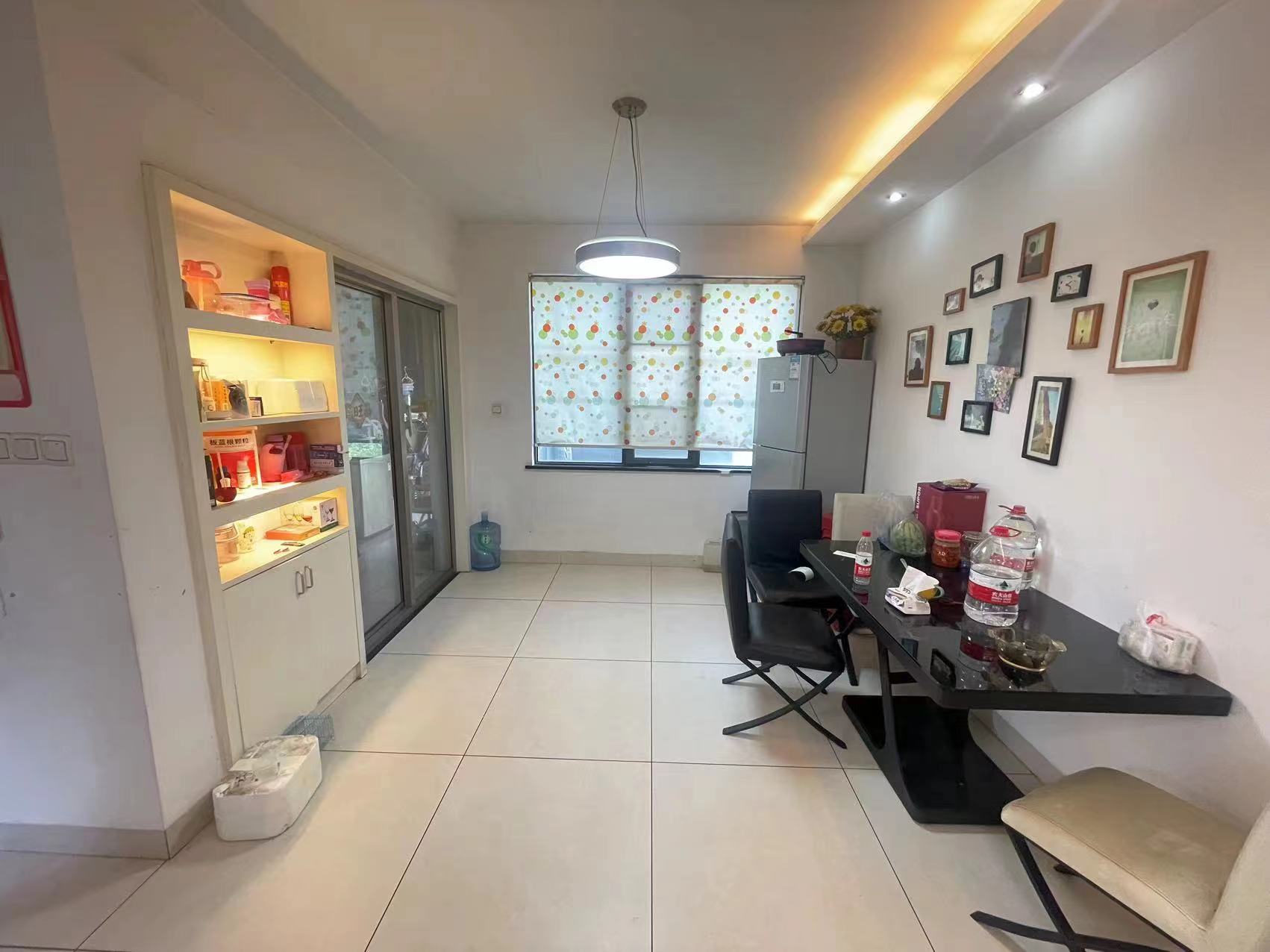 城市风景  3室2厅2卫    70.0万 城市风景  3室2厅2卫    70.0万室内图