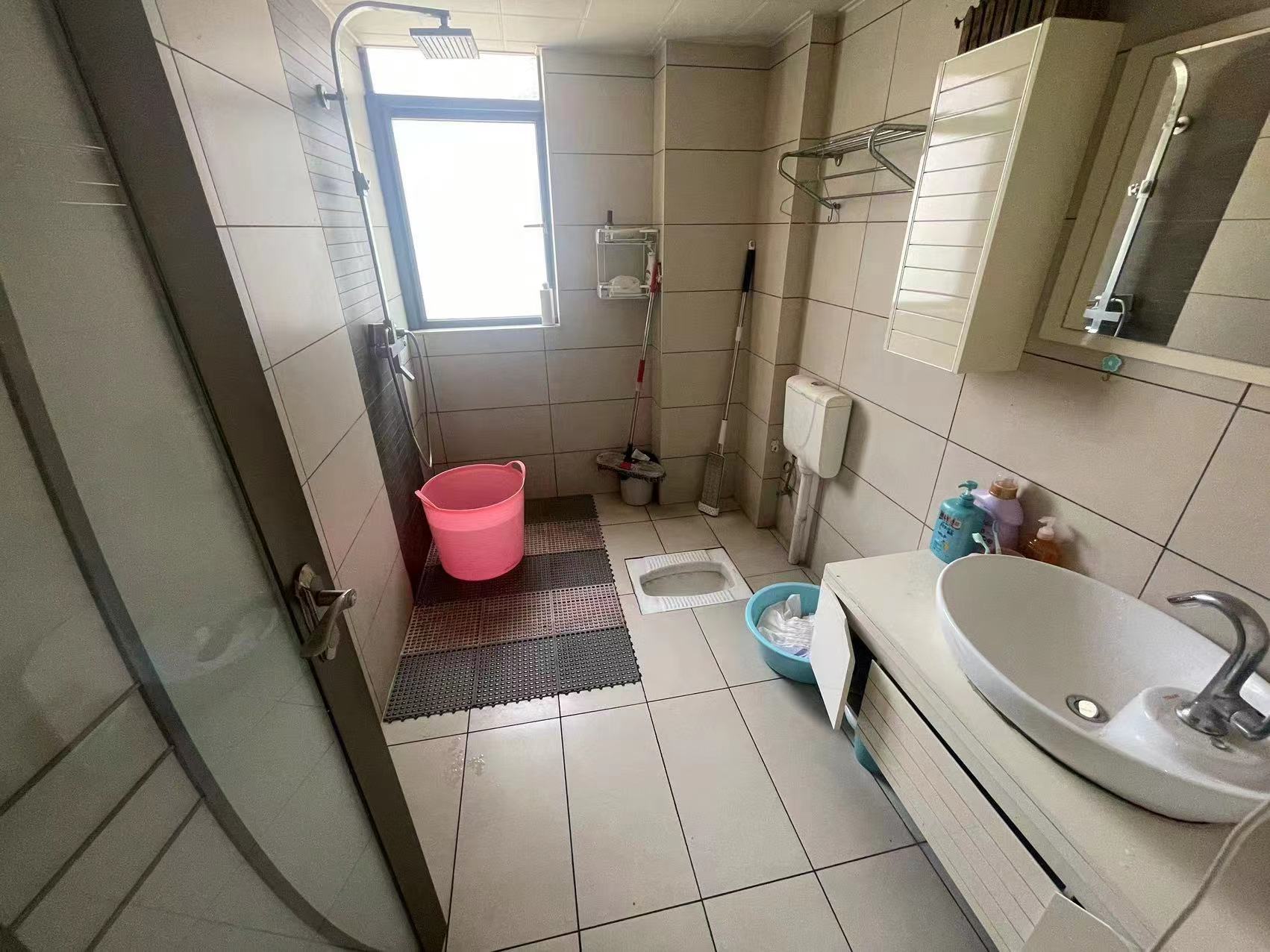 城市风景  3室2厅2卫    70.0万 城市风景  3室2厅2卫    70.0万室内图