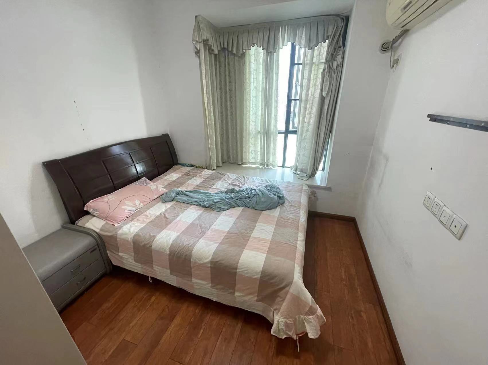 城市风景  3室2厅2卫    70.0万 城市风景  3室2厅2卫    70.0万室内图