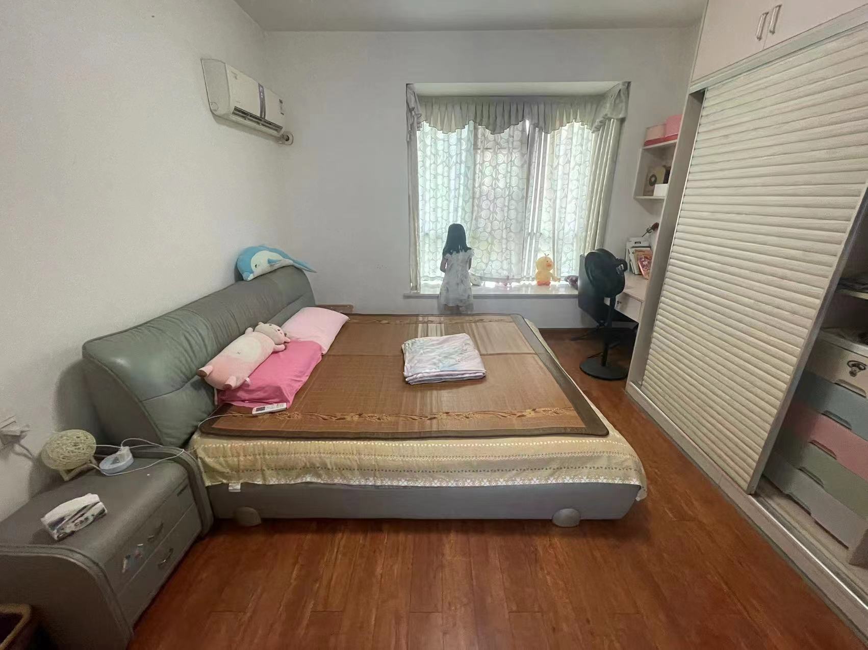 城市风景  3室2厅2卫    70.0万 城市风景  3室2厅2卫    70.0万室内图