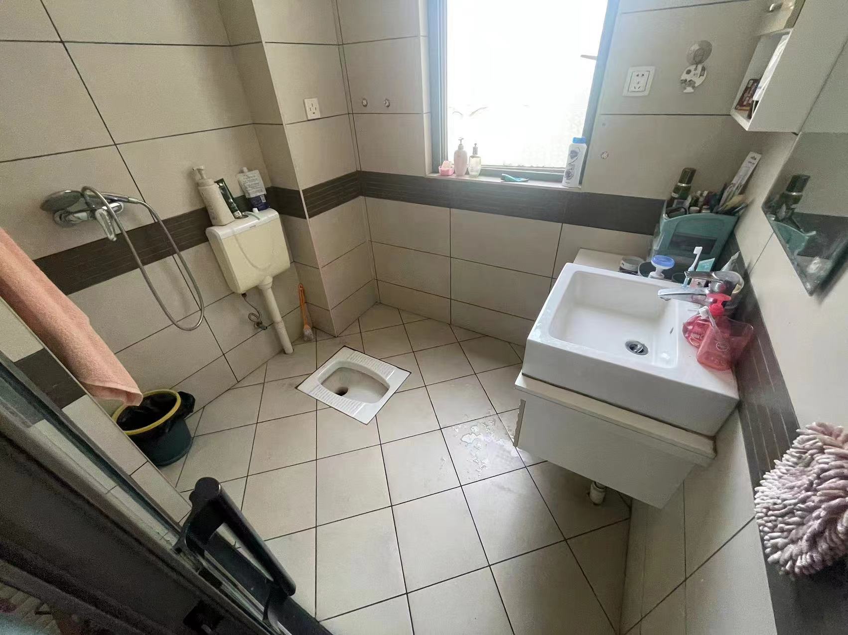 城市风景  3室2厅2卫    70.0万 城市风景  3室2厅2卫    70.0万室内图