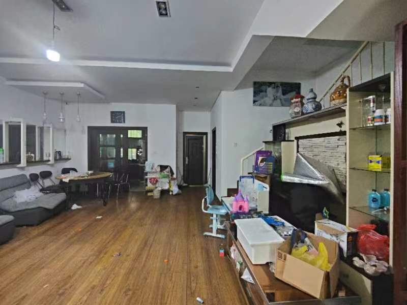 珠江花园 4室2厅3卫 130.0万 珠江花园 4室2厅3卫 130.0万室内图