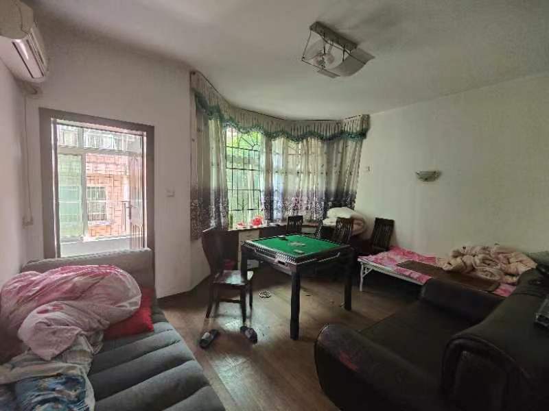 珠江花园 4室2厅3卫 130.0万 珠江花园 4室2厅3卫 130.0万室内图