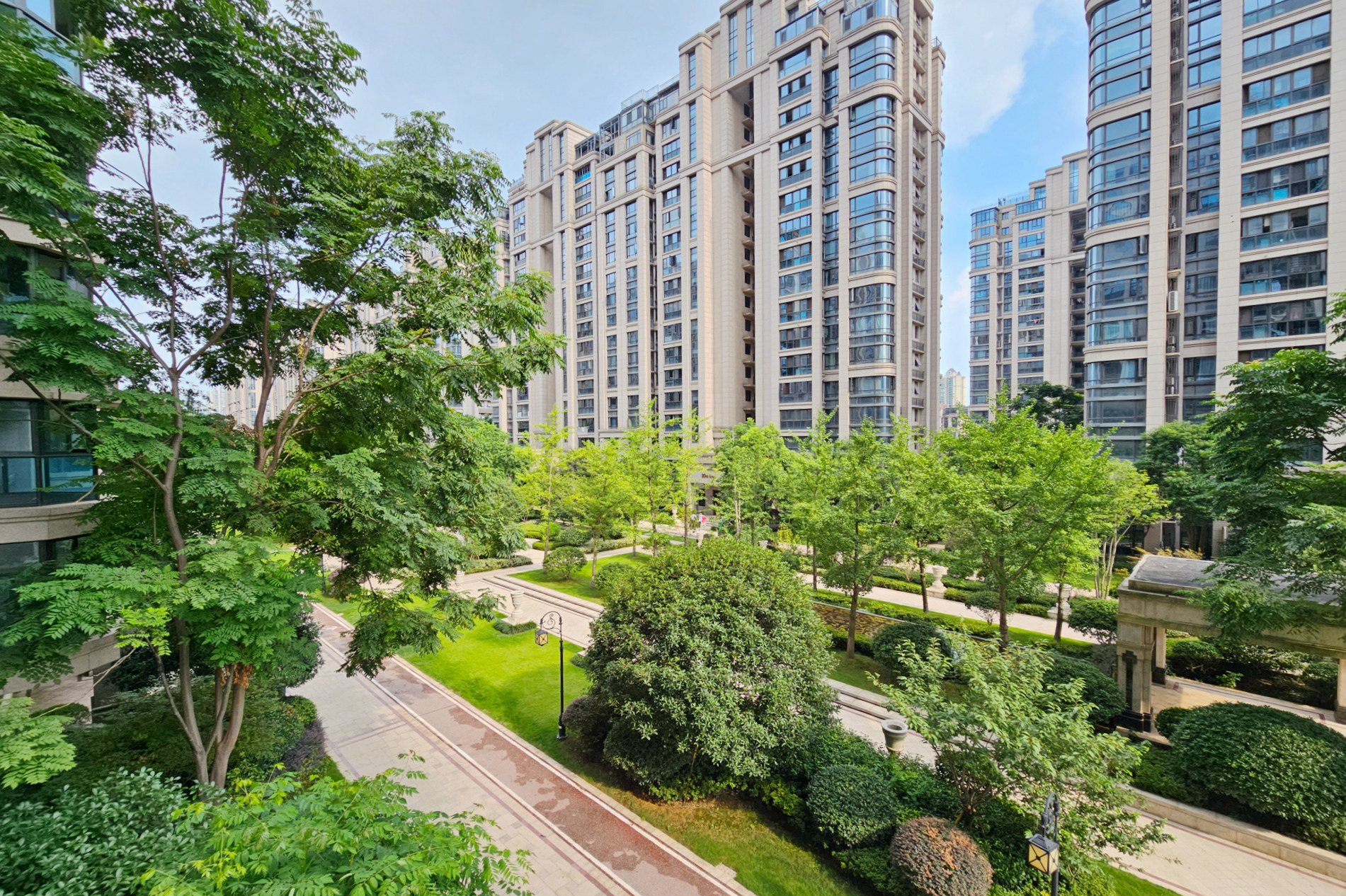 明昇壹城(明昇时代广场)一期  3室2厅1卫    130.0万 明昇壹城(明昇时代广场)一期  3室2厅1卫    130.0万其他