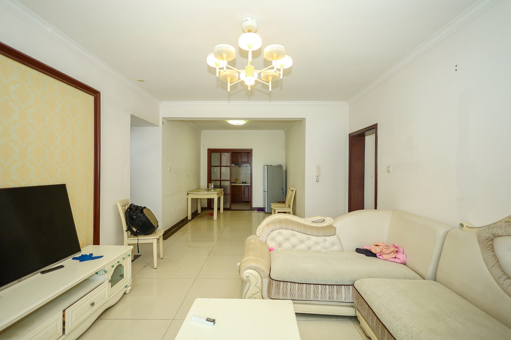 新长海广场  3室2厅1卫    78.8万客厅