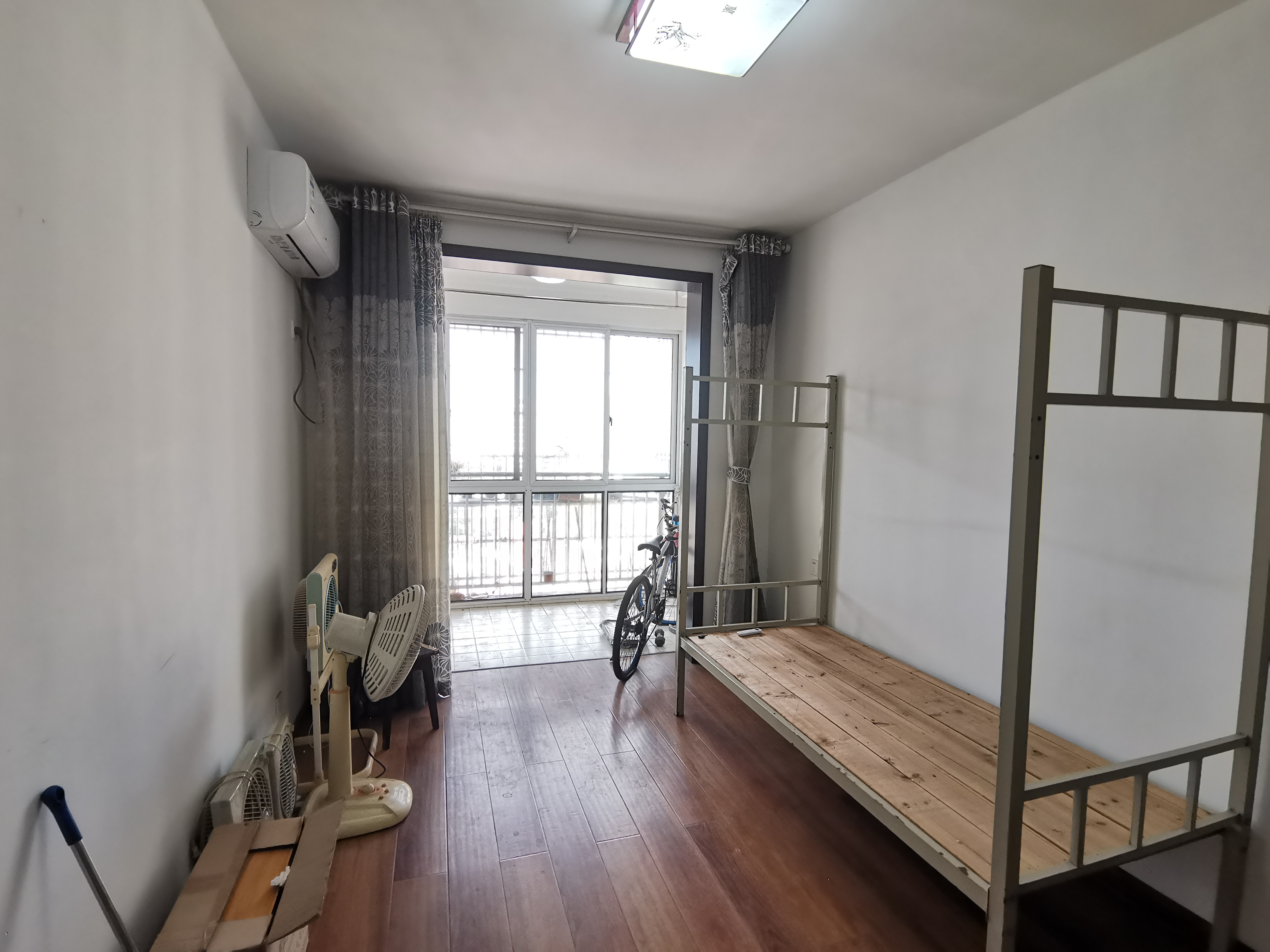 五景花苑 4室2厅2卫 108.00万 五景花苑 4室2厅2卫 108.00万室内图