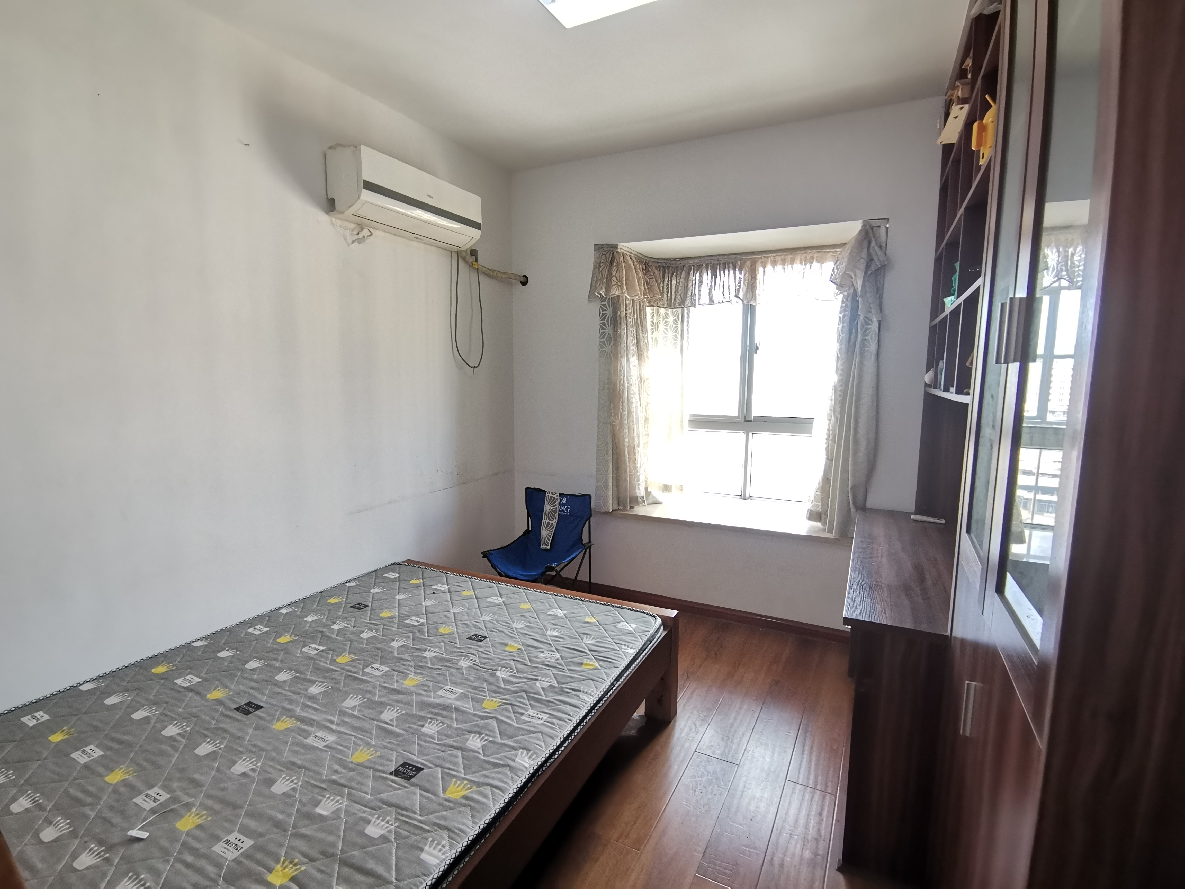 五景花苑 4室2厅2卫 108.00万 五景花苑 4室2厅2卫 108.00万室内图