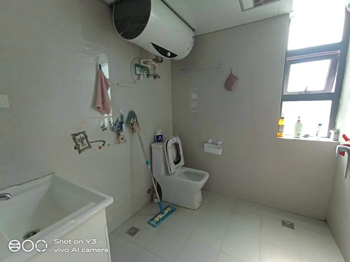 中天会展城B区  2室2厅1卫   2500.00元/月室内图