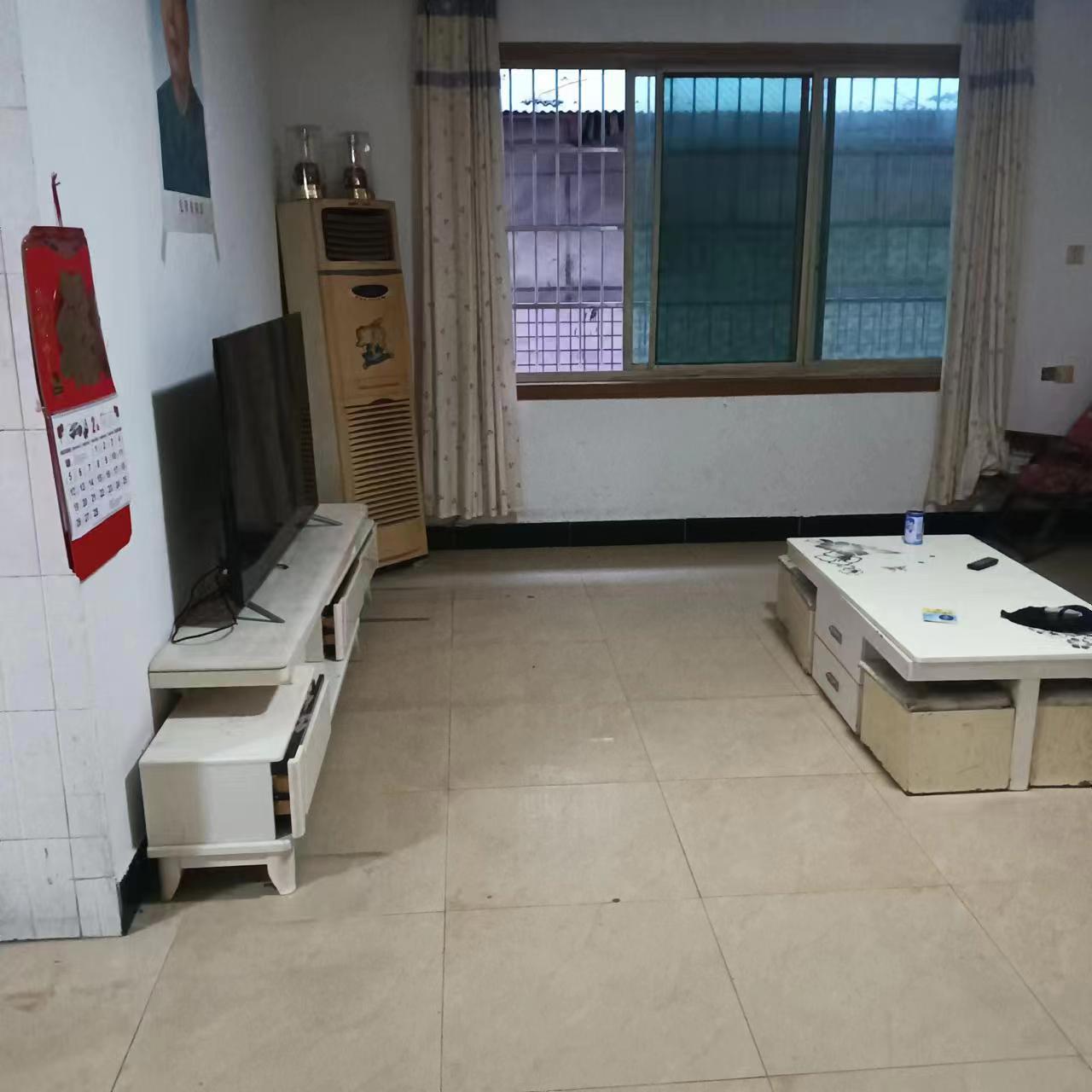 立新二社区  3室2厅1卫   1200.00元/月室内图