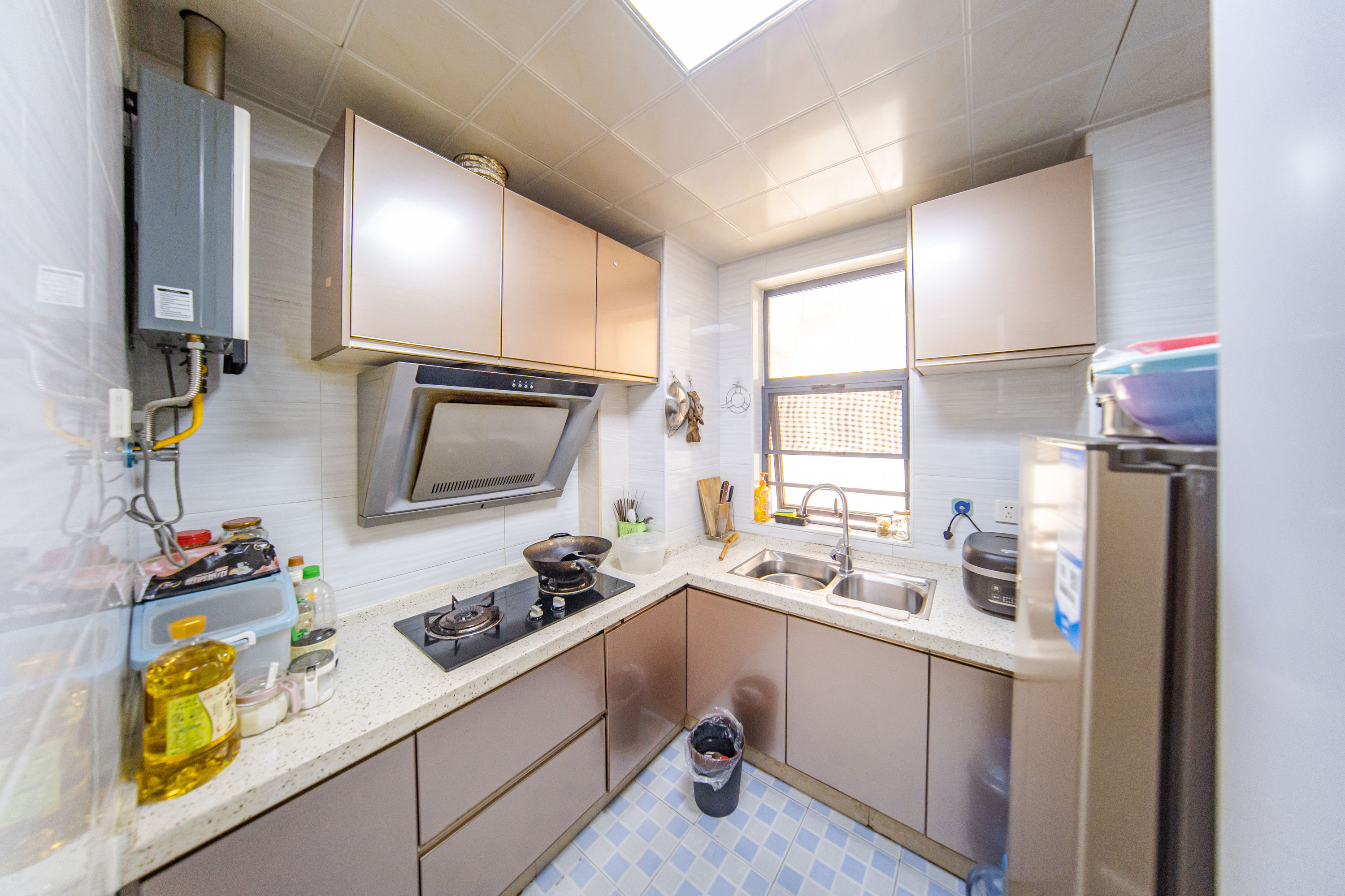 兰亭湾畔  2室2厅1卫    70.0万 兰亭湾畔  2室2厅1卫    70.0万厨房