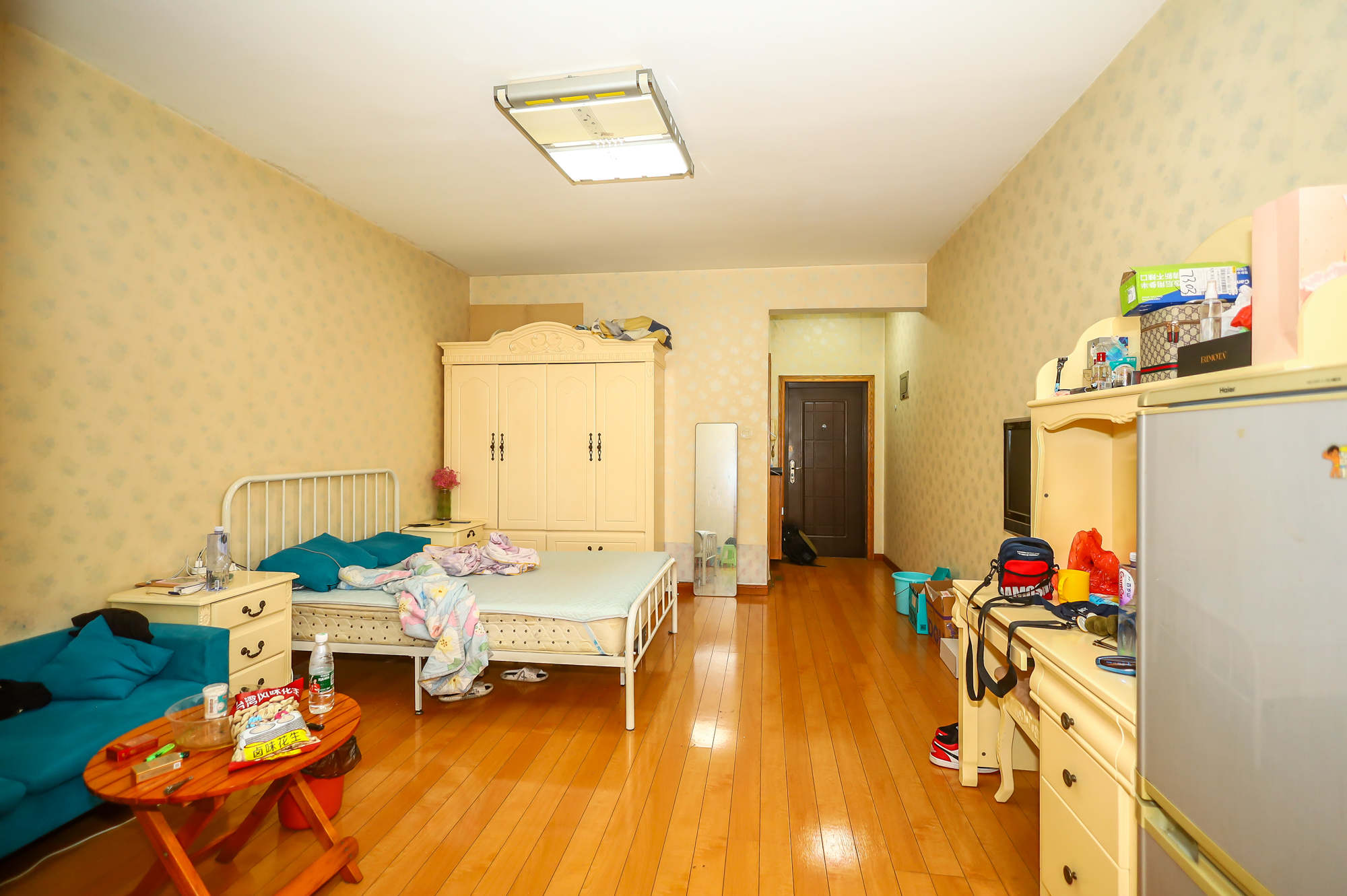 明城公寓 1室1厅1卫 22.8万 明城公寓 1室1厅1卫 22.8万客厅