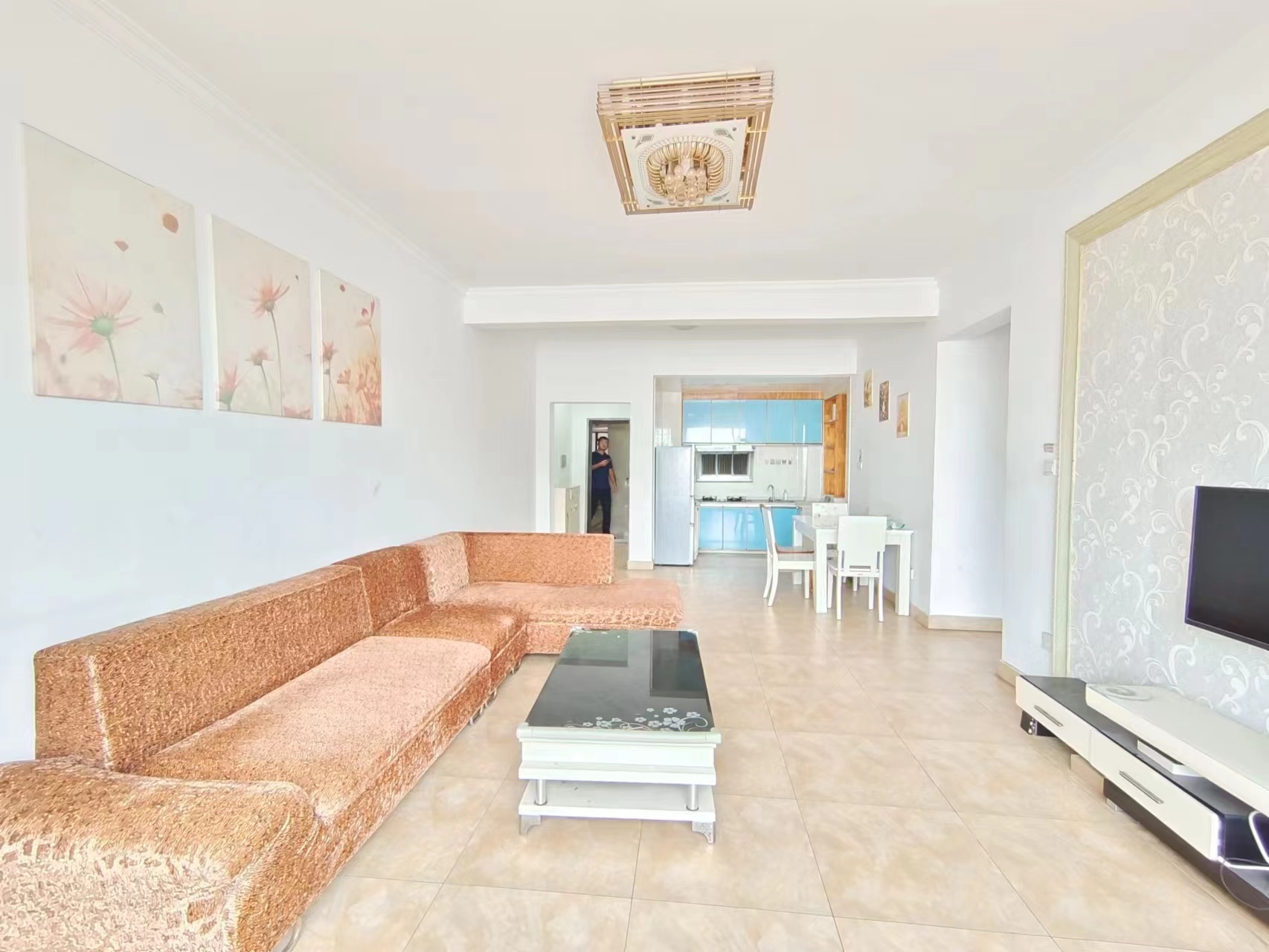 流金岁月-华晨国际 3室1厅1卫 55.0万 流金岁月-华晨国际 3室1厅1卫 55.0万室内图