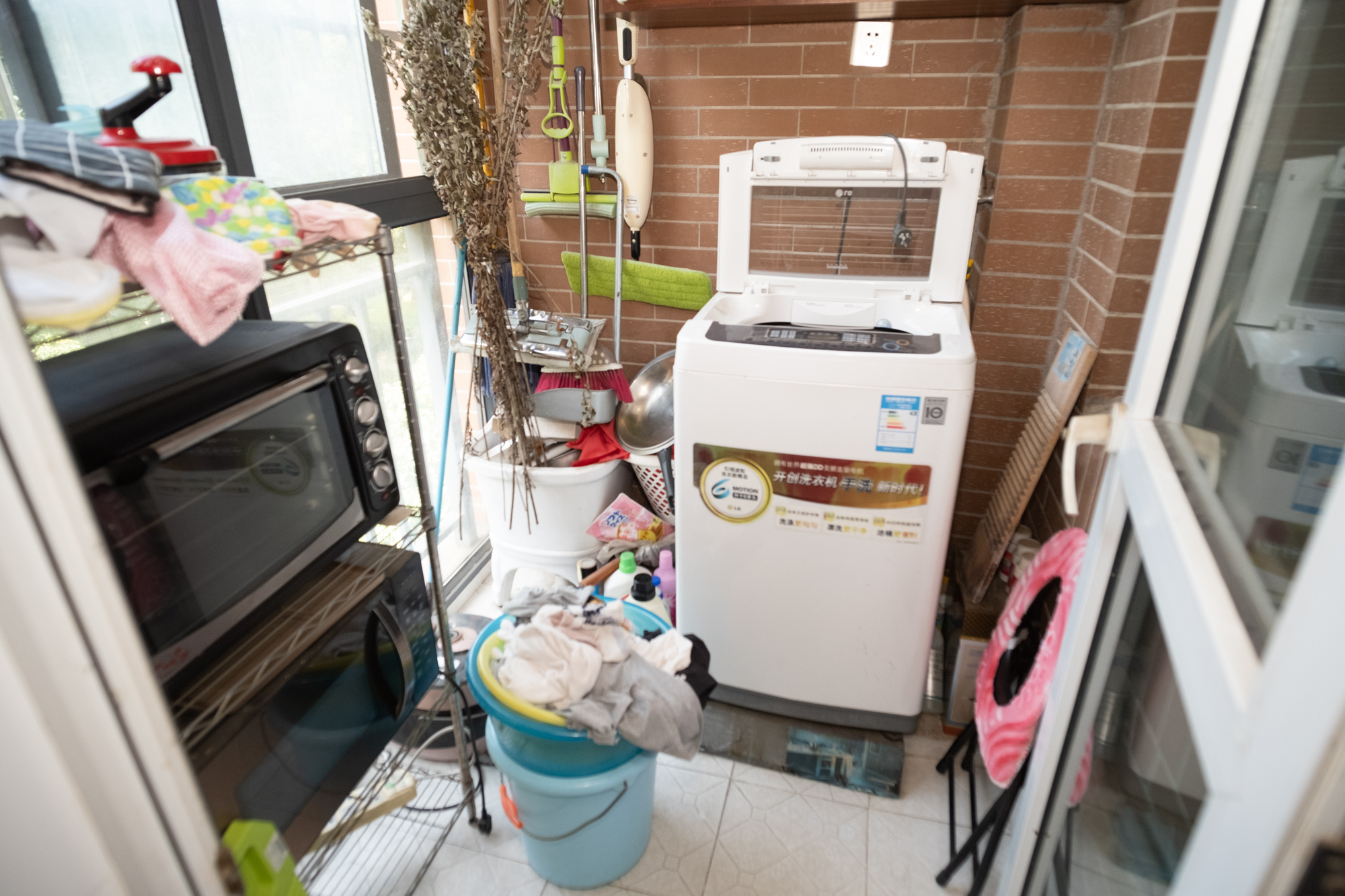 山水湾  3室2厅2卫   85.50万阳台