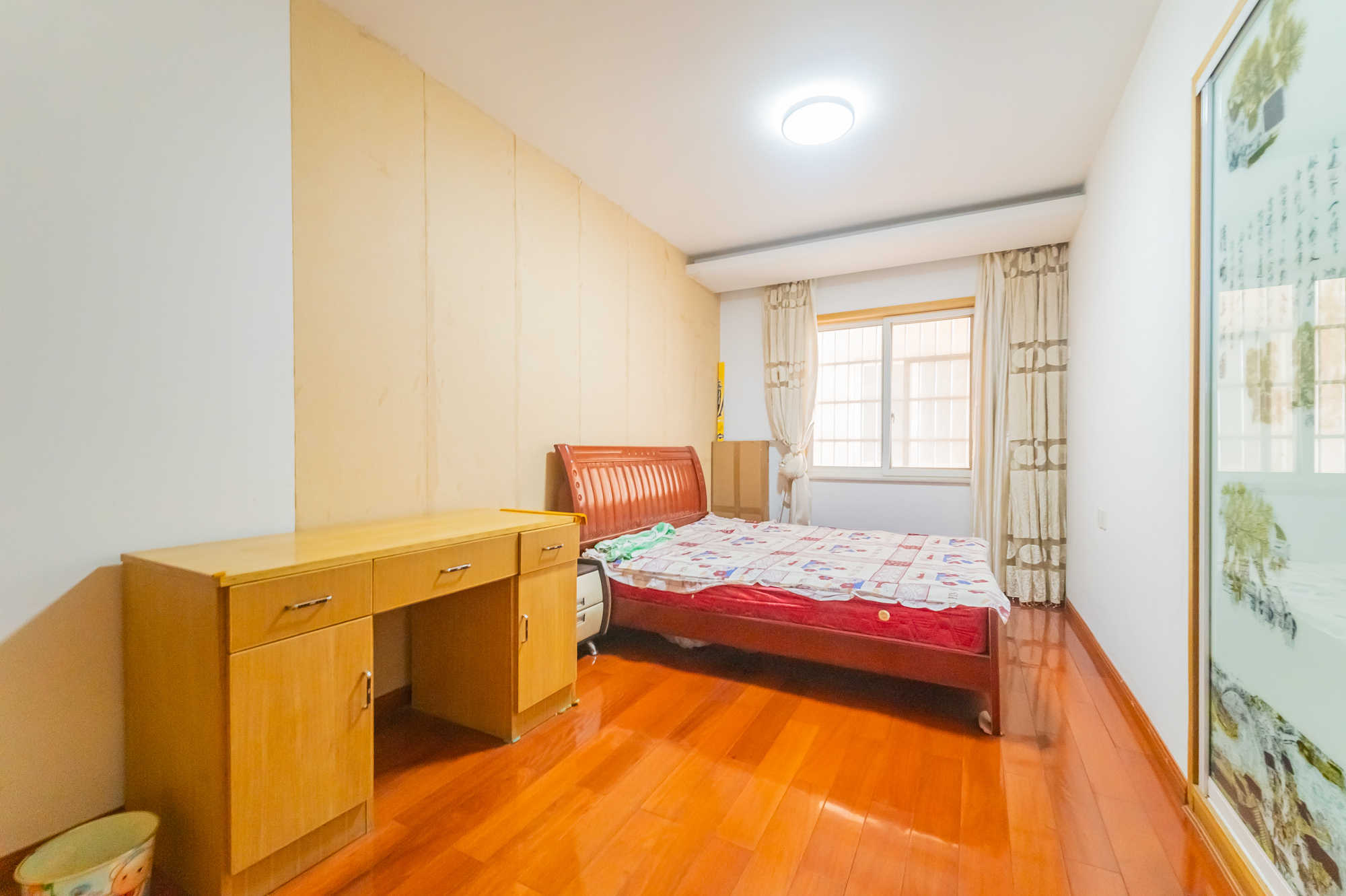 开源鑫阁  4室2厅2卫    88.8万卧室