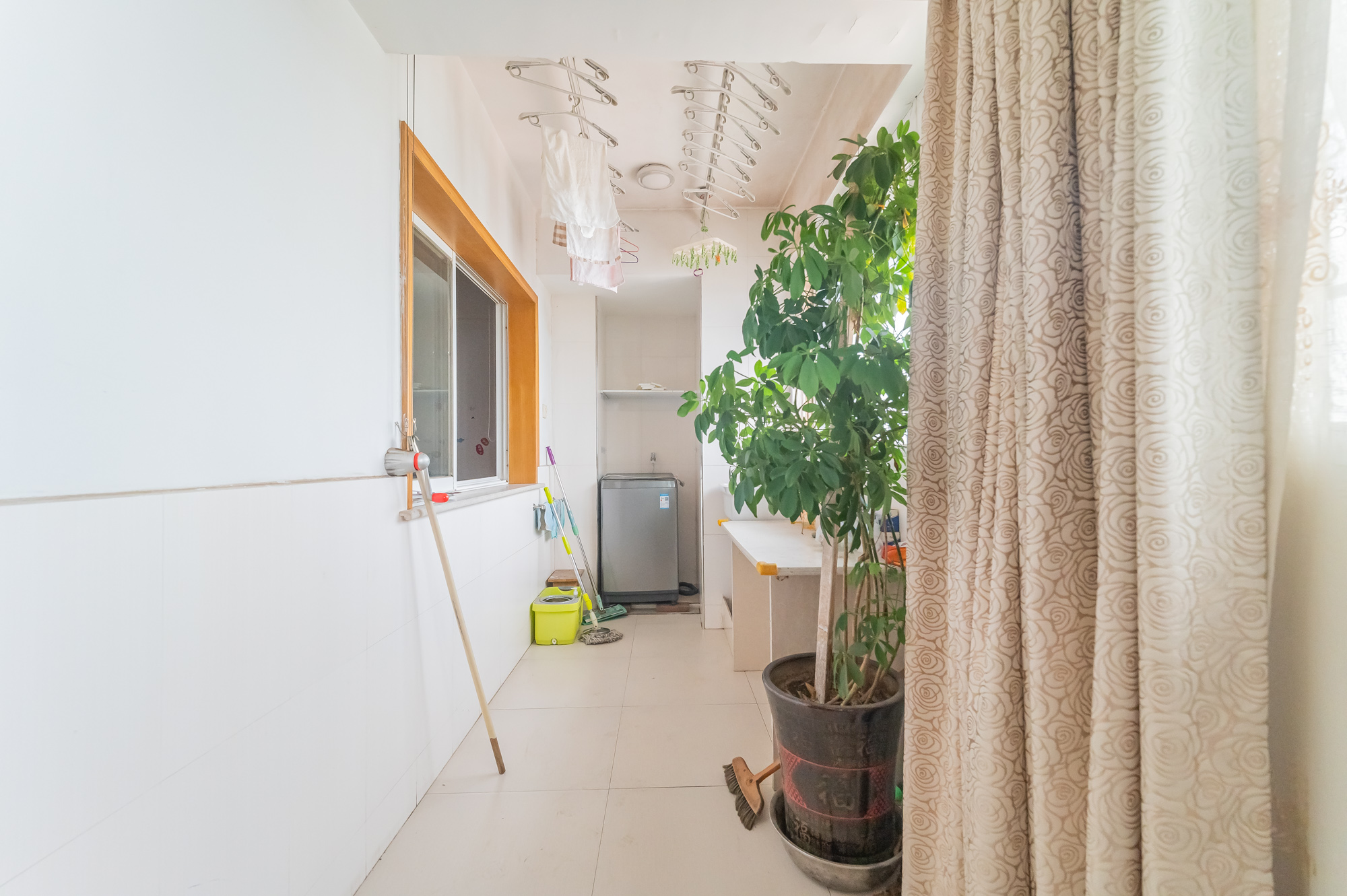 开源鑫阁  4室2厅2卫    88.8万阳台