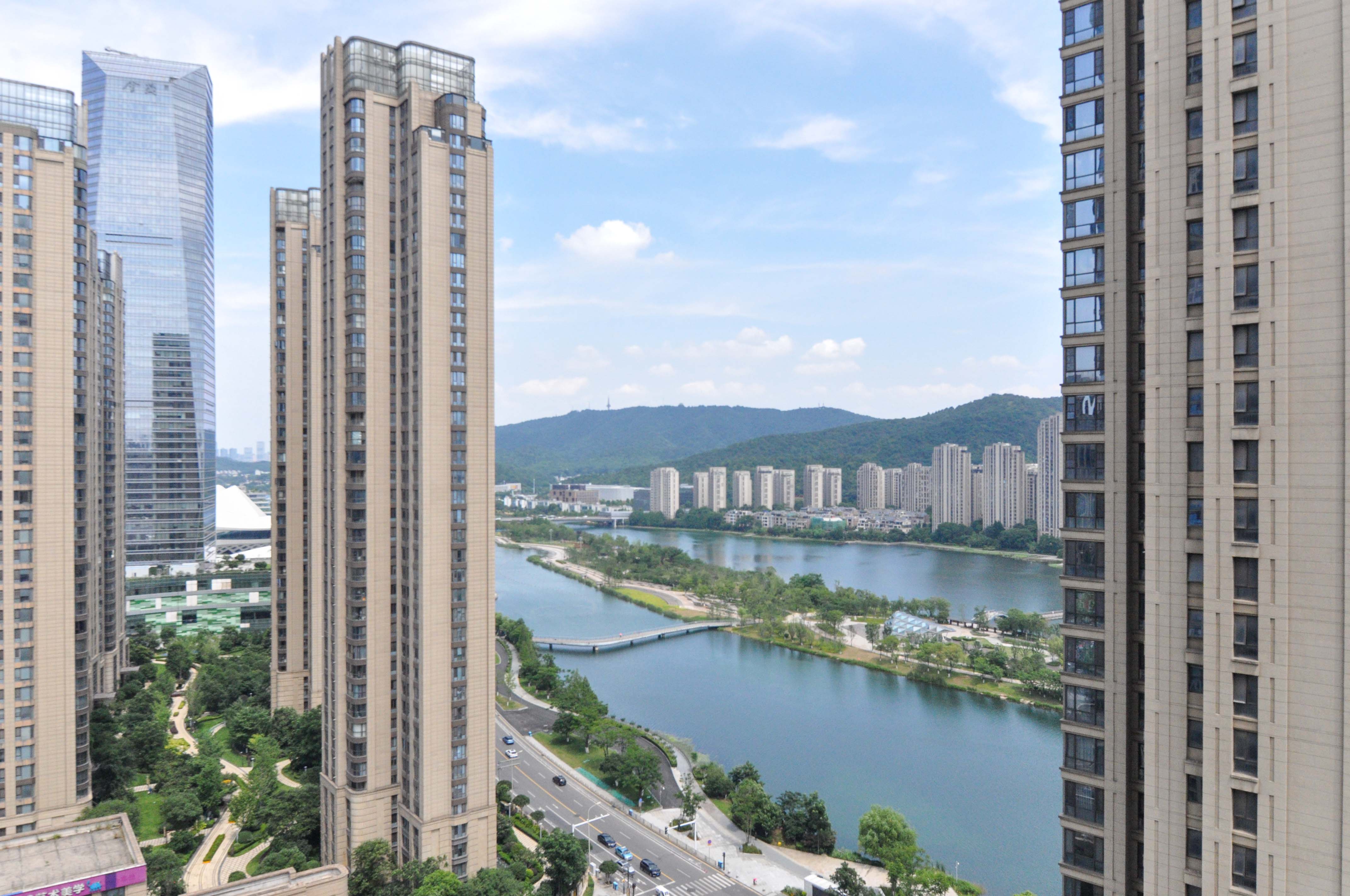 梅溪湖金茂府（金茂广场）（金茂览秀城）  3室2厅2卫    244.88万其他