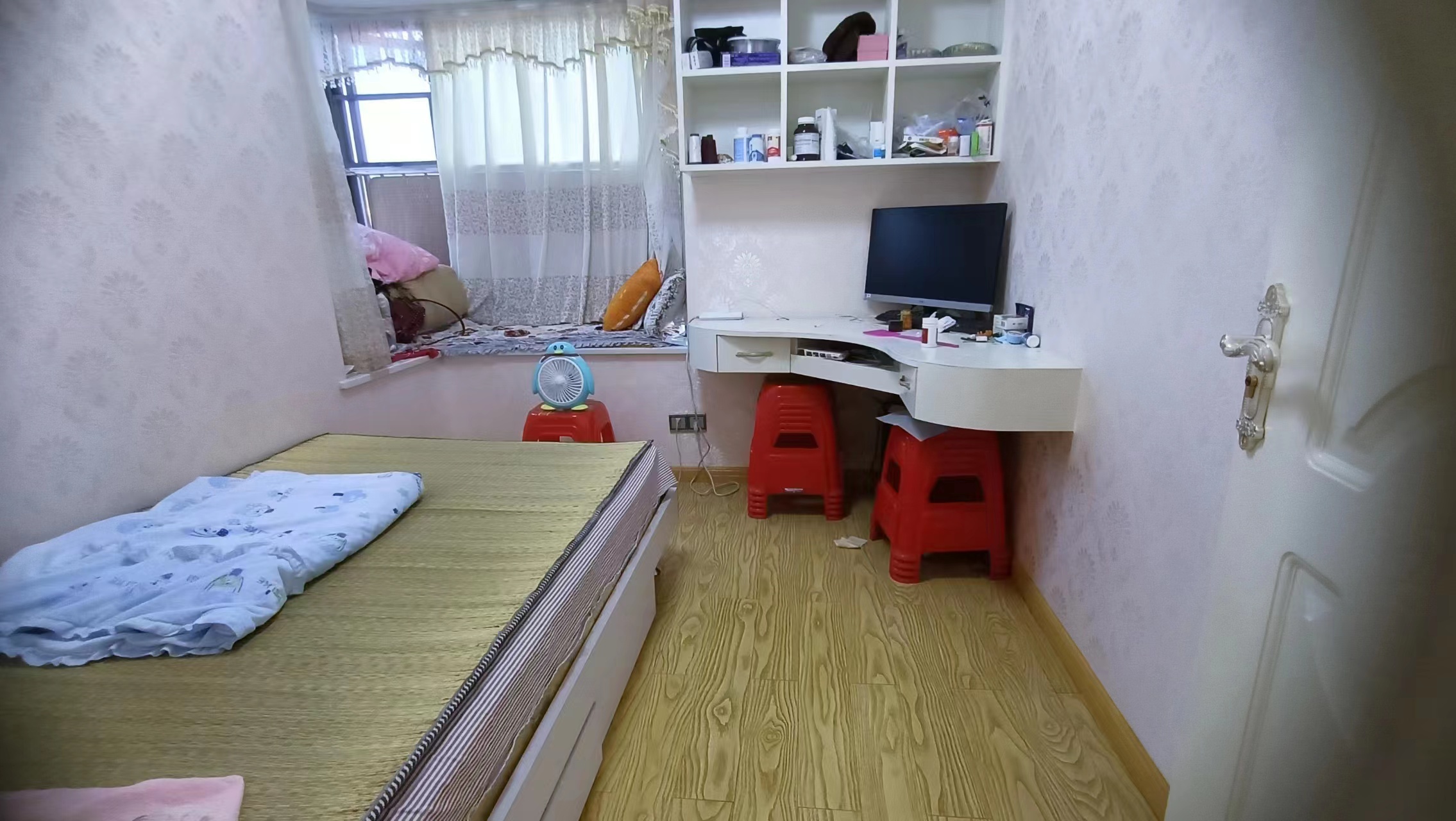 水岸花城(翠堤湾) 3室2厅1卫 44.0万 水岸花城(翠堤湾) 3室2厅1卫 44.0万室内图