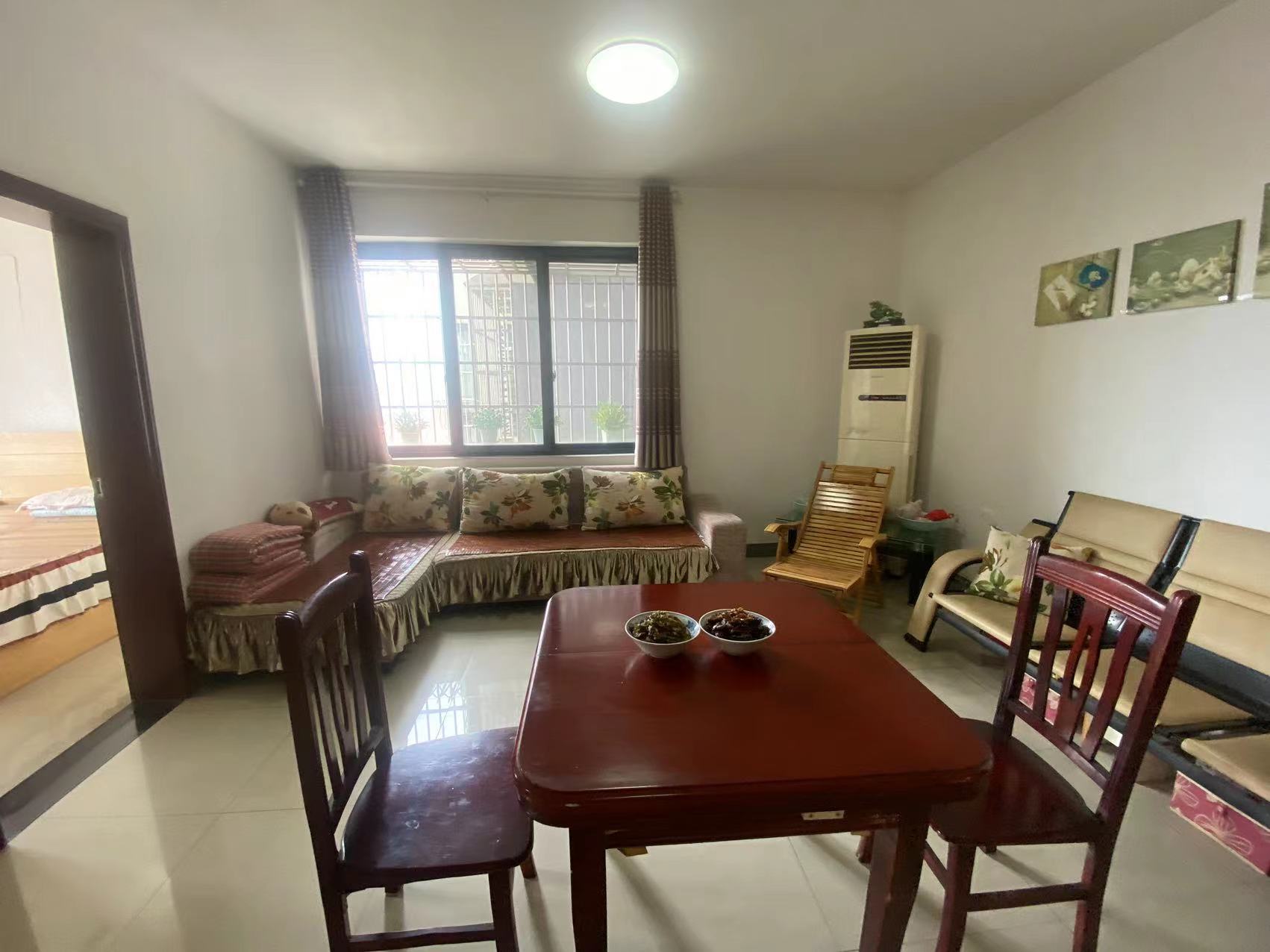 盛世华庭 2室2厅1卫 69.8万 盛世华庭 2室2厅1卫 69.8万室内图