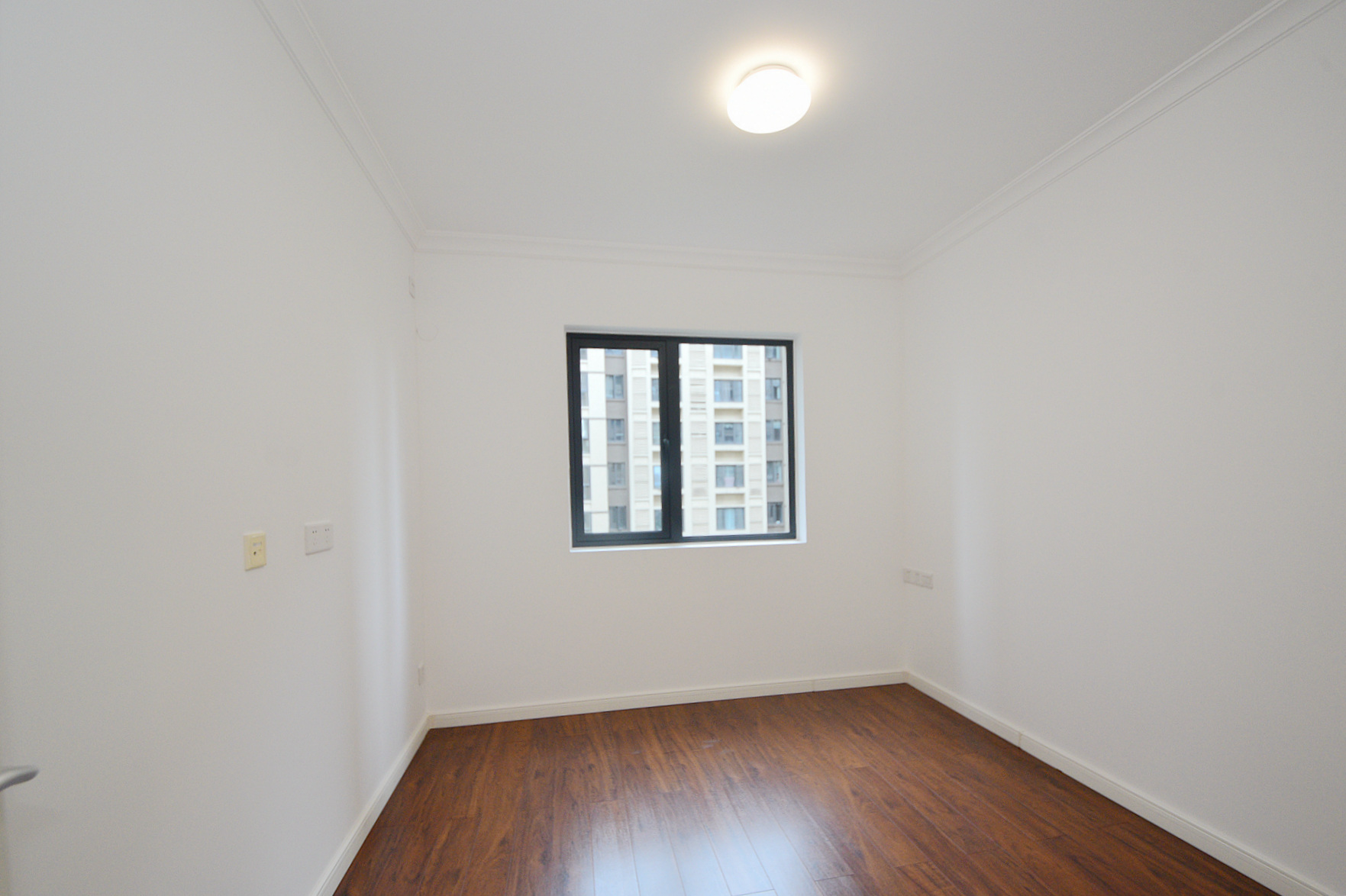 万科魅力之城观澜里  4室2厅2卫    201.0万卧室