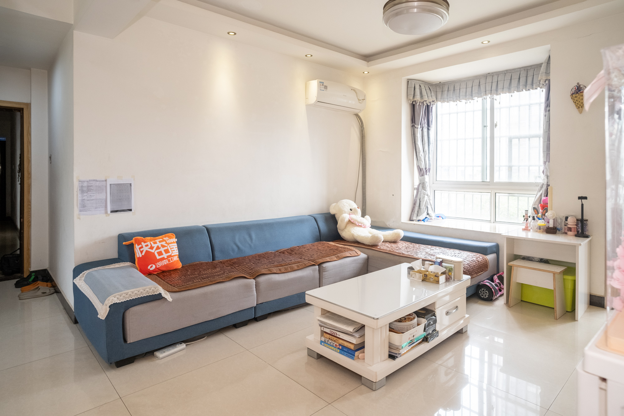 山水湾 2室1厅1卫 49.8万 山水湾 2室1厅1卫 49.8万客厅