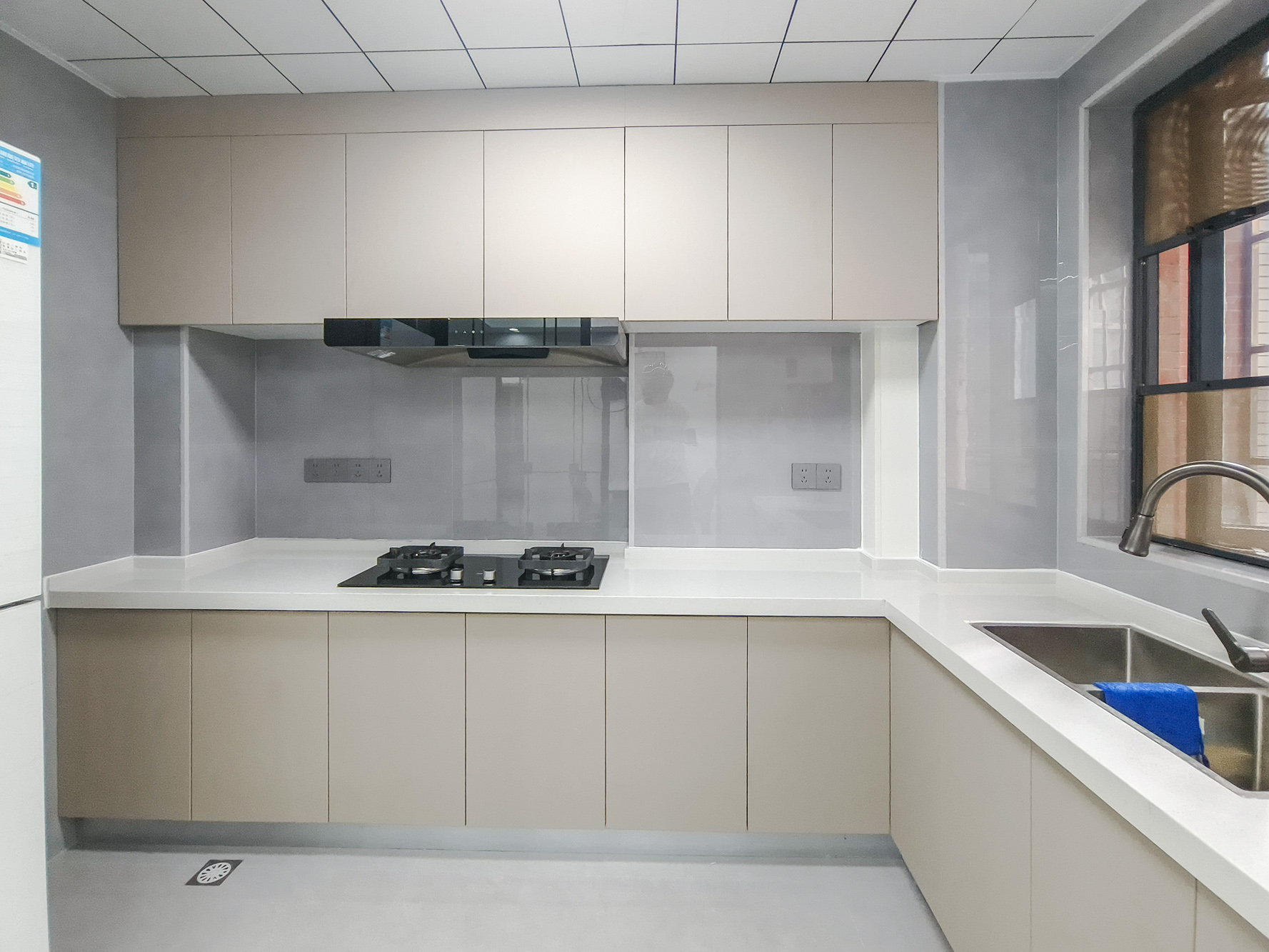 盛地尊域  4室2厅1卫    110.0万厨房