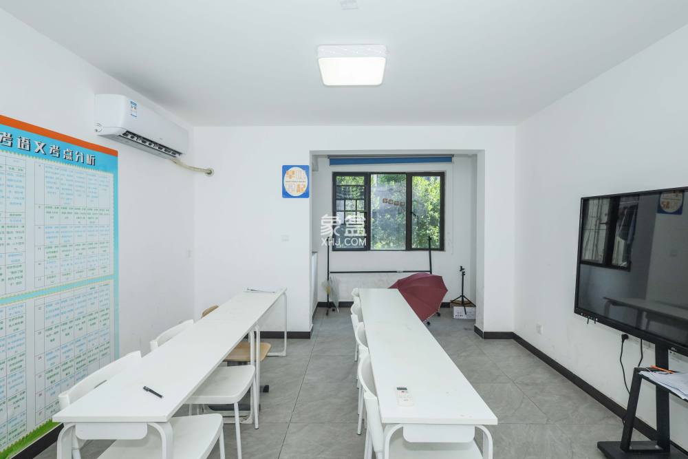 中国铁建梅溪青秀二期  4室2厅2卫   155.00万