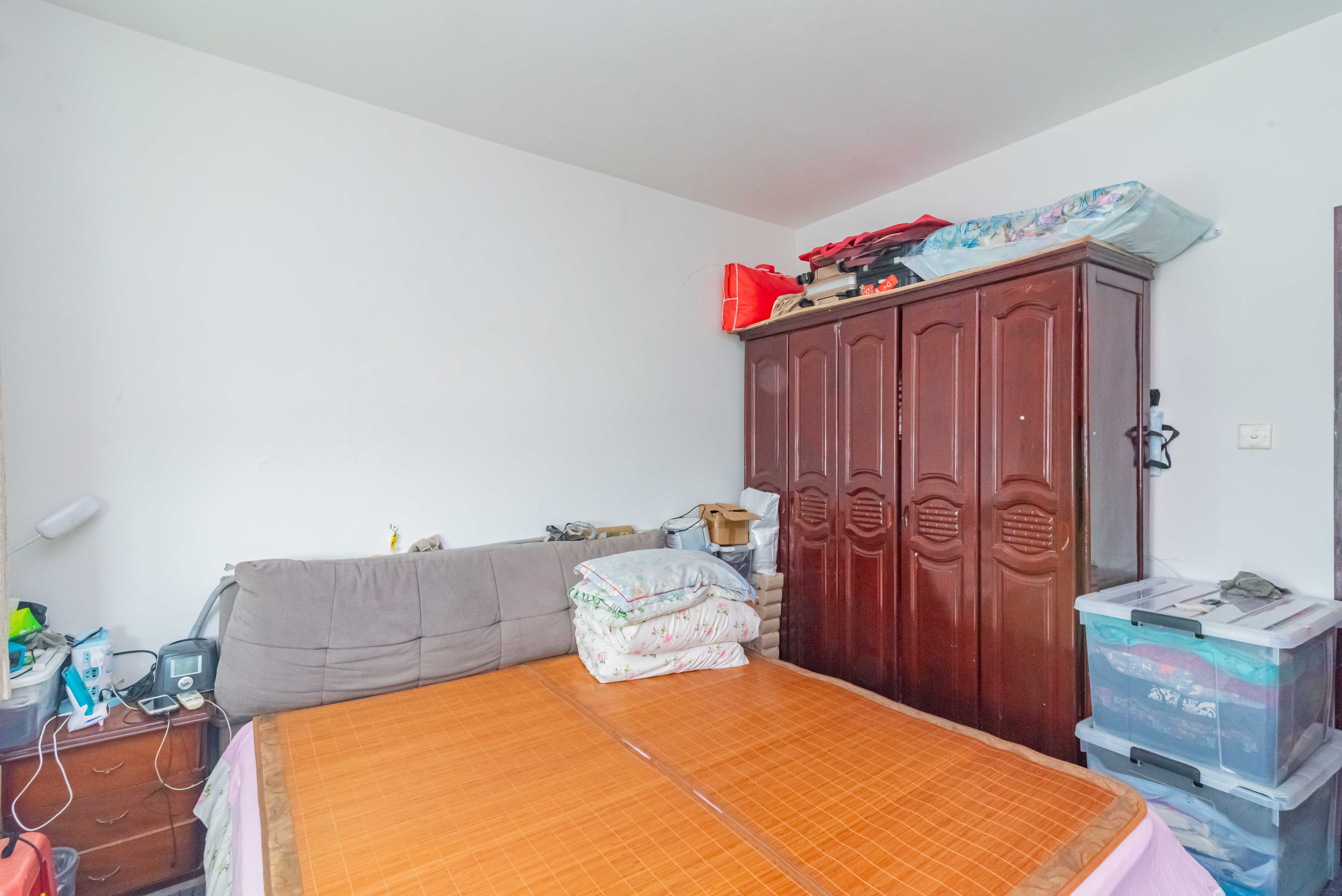 申湘宽境  2室2厅1卫    42.0万卧室