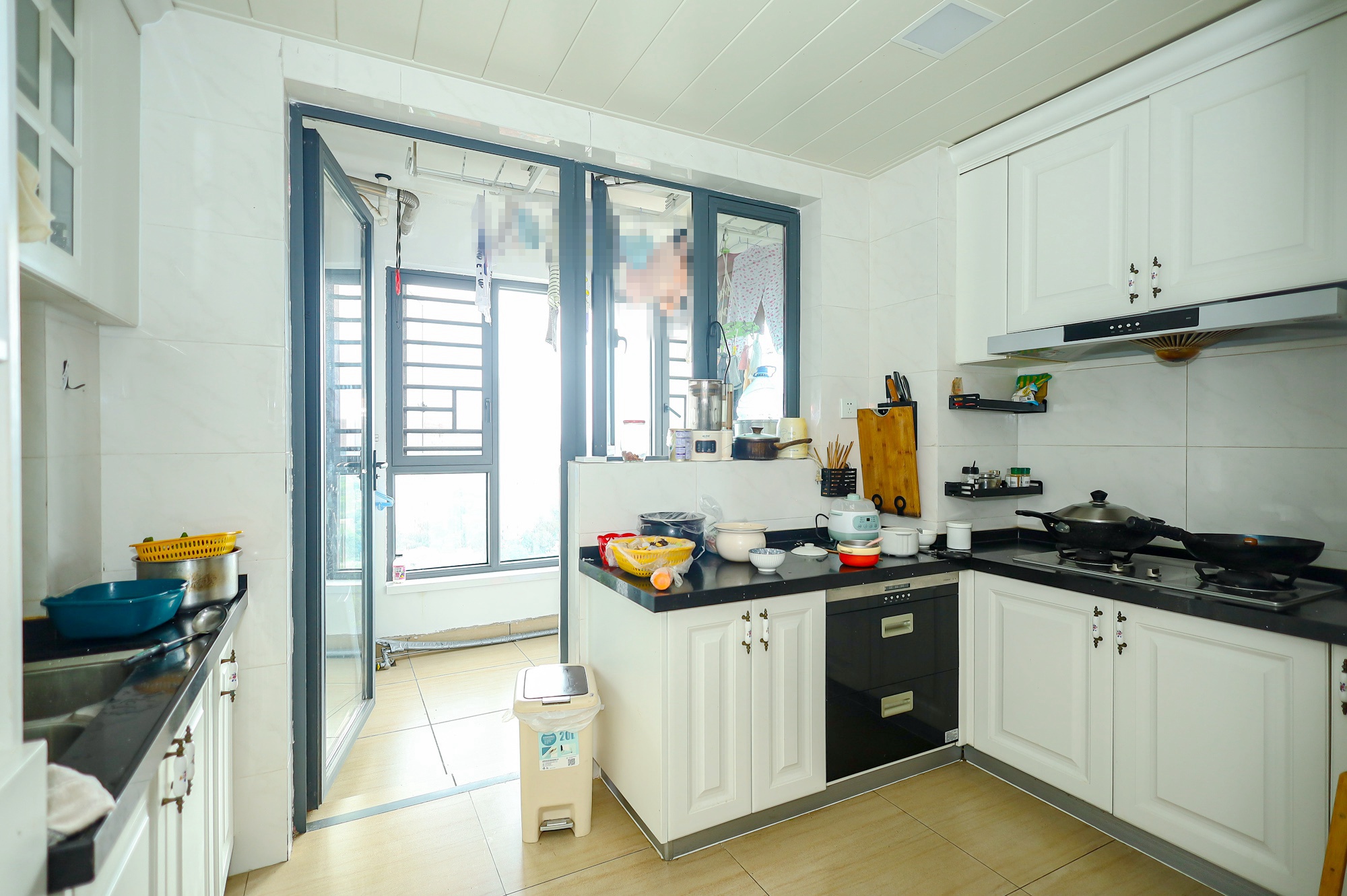 碧桂园威尼斯城 4室2厅2卫 128.0万 碧桂园威尼斯城 4室2厅2卫 128.0万厨房