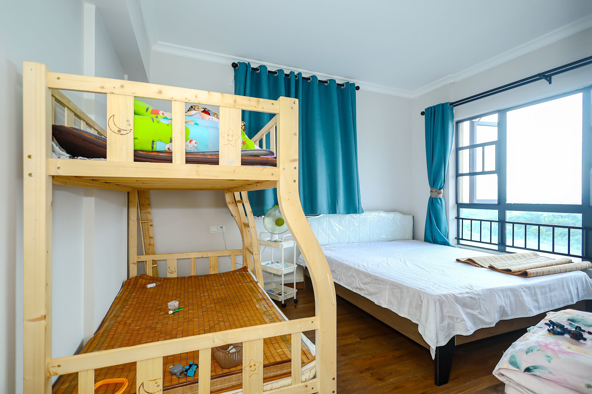 碧桂园威尼斯城 4室2厅2卫 128.0万 碧桂园威尼斯城 4室2厅2卫 128.0万卧室