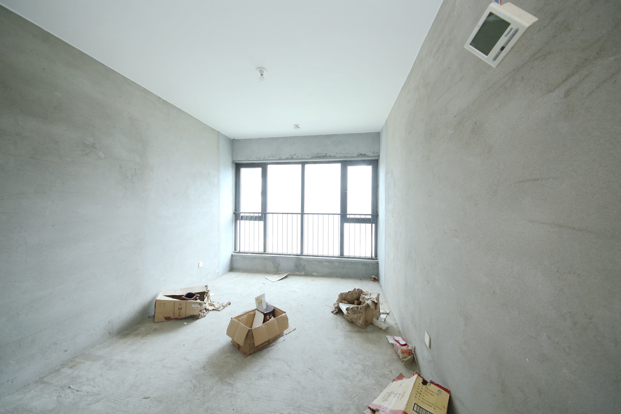 红橡华园(菲莎公馆)  3室2厅2卫   180.00万卧室