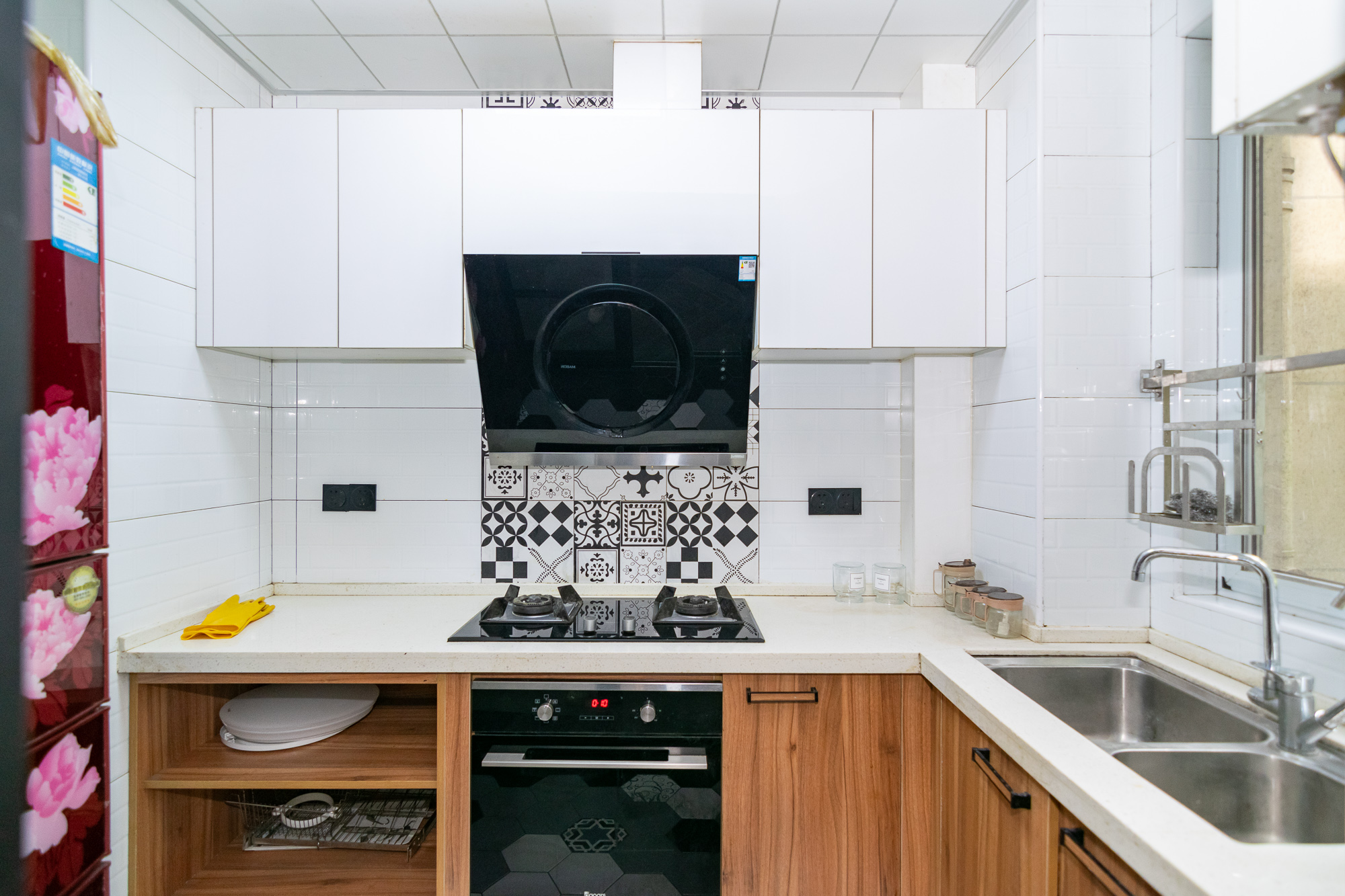 新华联梦想城 4室2厅2卫 126.00万 新华联梦想城 4室2厅2卫 126.00万厨房