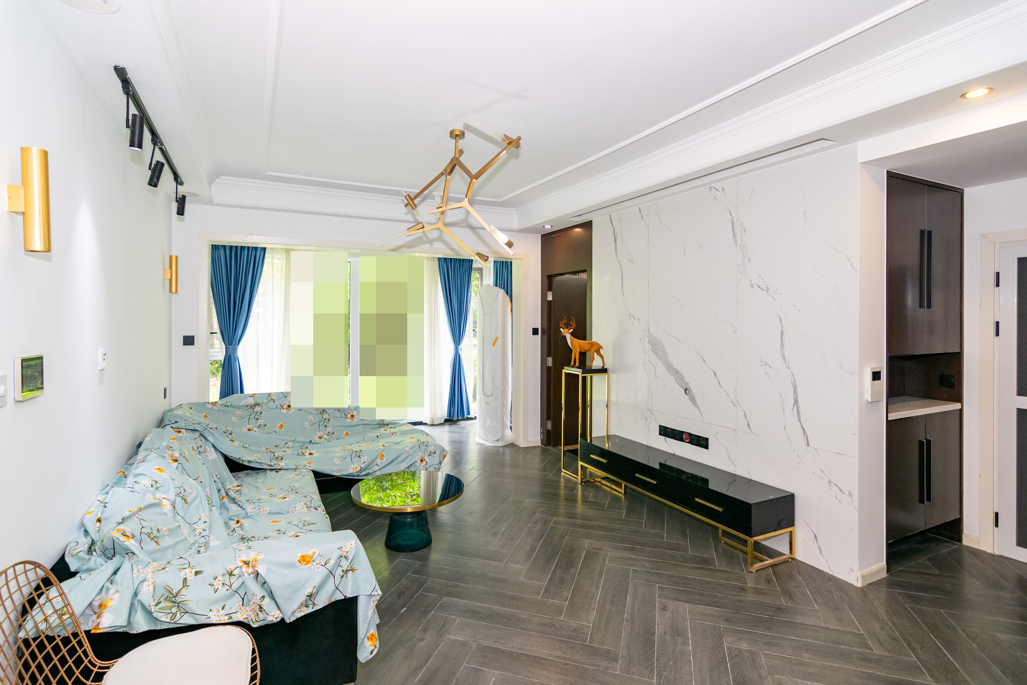 新华联梦想城 4室2厅2卫 126.00万 新华联梦想城 4室2厅2卫 126.00万客厅