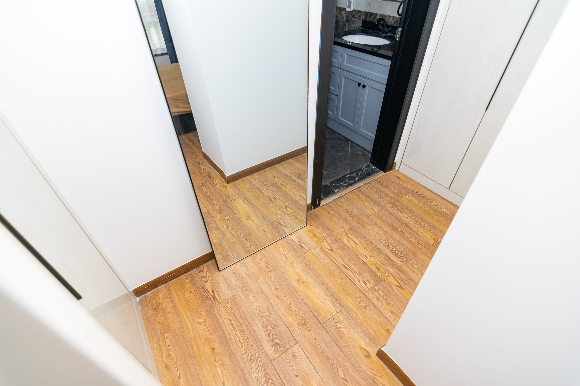 新华联梦想城 4室2厅2卫 126.00万 新华联梦想城 4室2厅2卫 126.00万其他