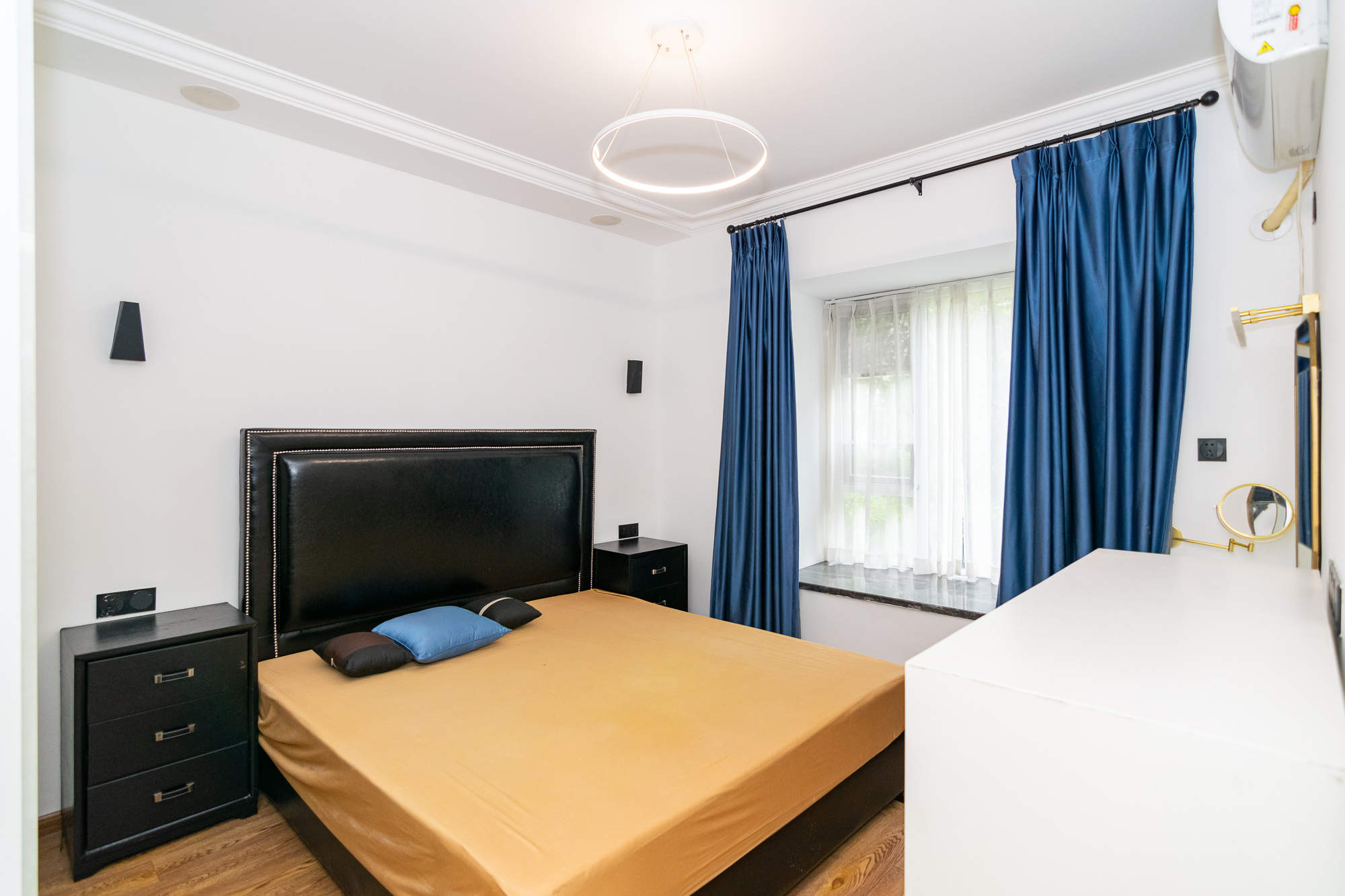 新华联梦想城 4室2厅2卫 126.00万 新华联梦想城 4室2厅2卫 126.00万卧室