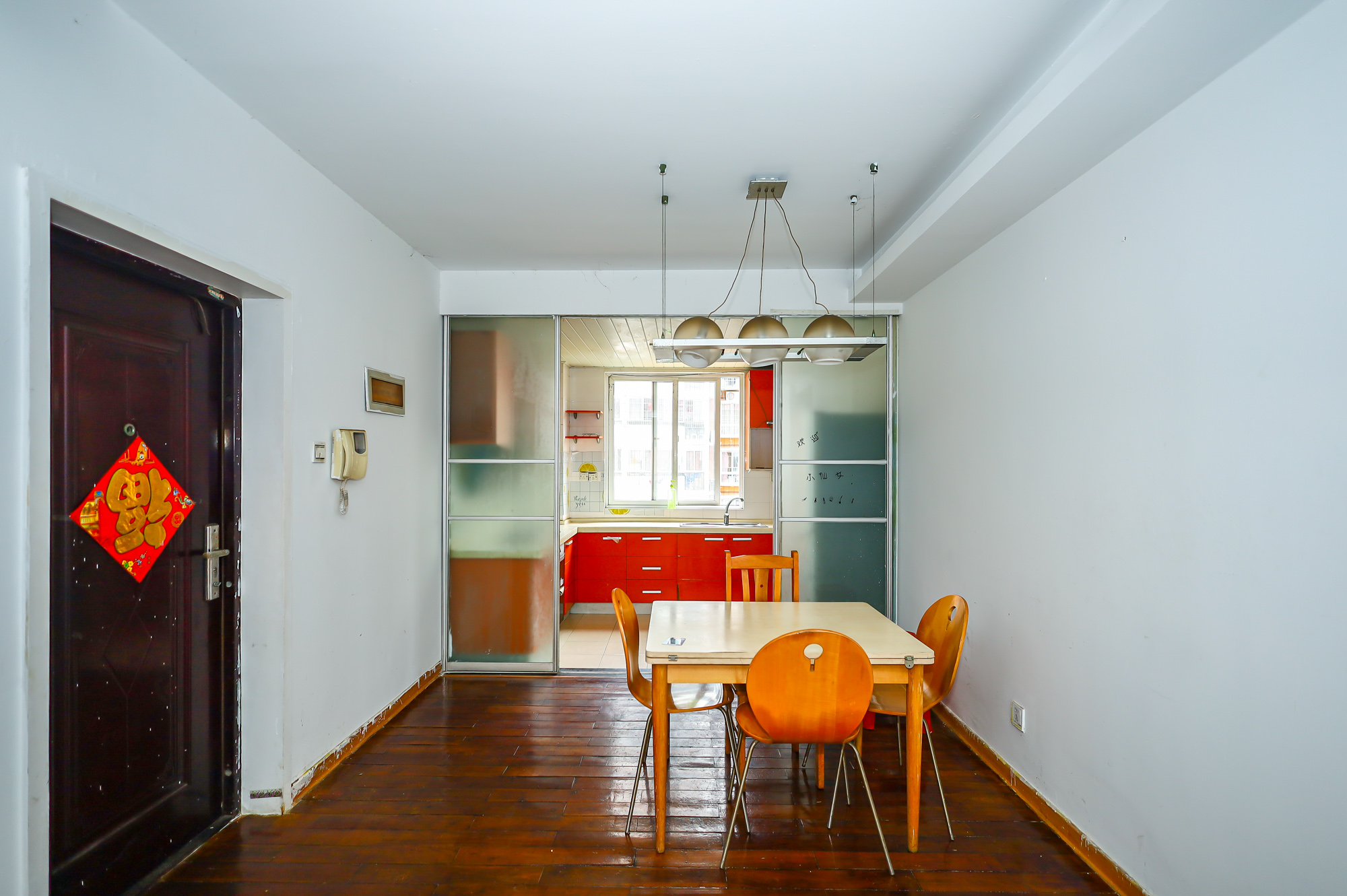 晶华美地 3室2厅2卫 82.00万 晶华美地 3室2厅2卫 82.00万客厅