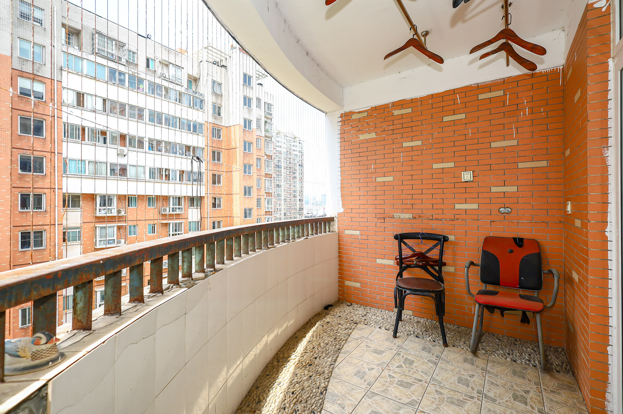 晶华美地 3室2厅2卫 82.00万 晶华美地 3室2厅2卫 82.00万阳台