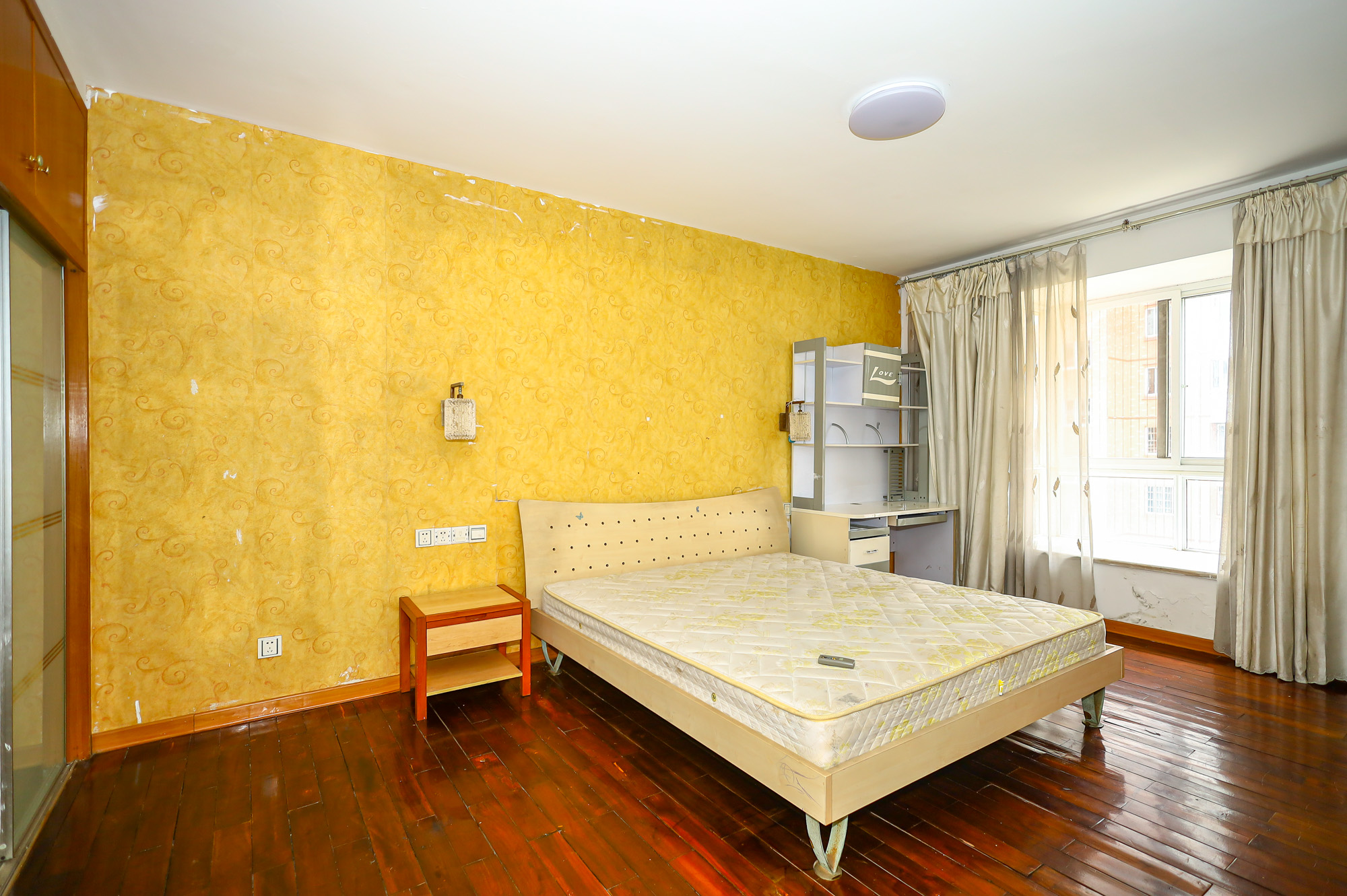 晶华美地 3室2厅2卫 82.00万 晶华美地 3室2厅2卫 82.00万卧室