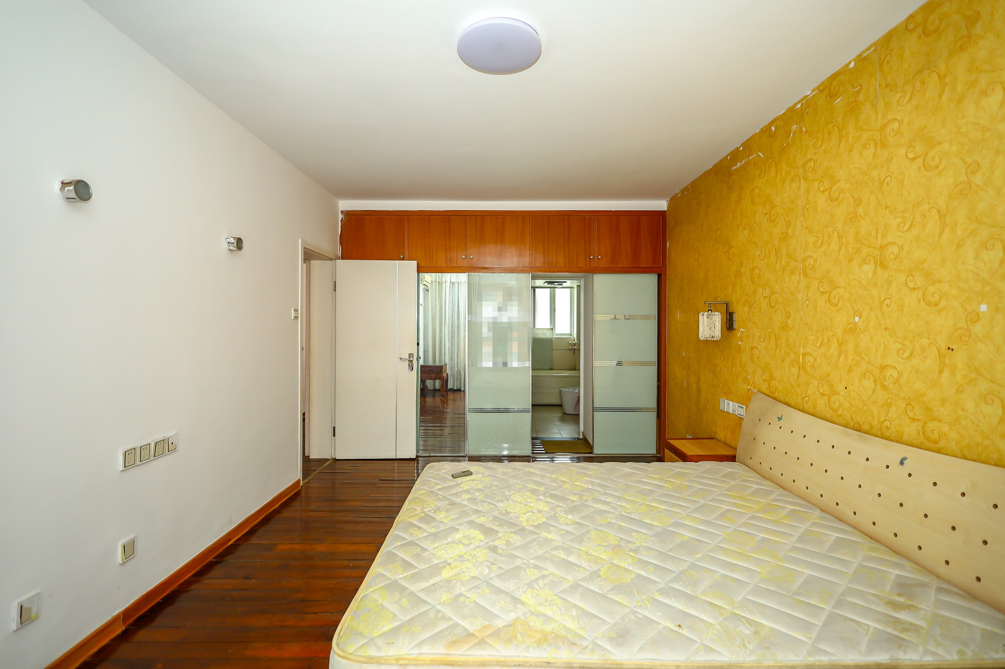 晶华美地 3室2厅2卫 82.00万 晶华美地 3室2厅2卫 82.00万卧室