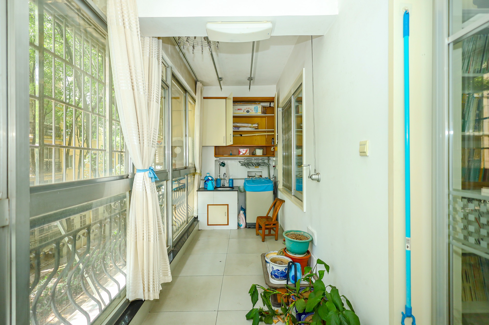 泰格林纸  4室2厅2卫    78.0万 泰格林纸  4室2厅2卫    78.0万阳台