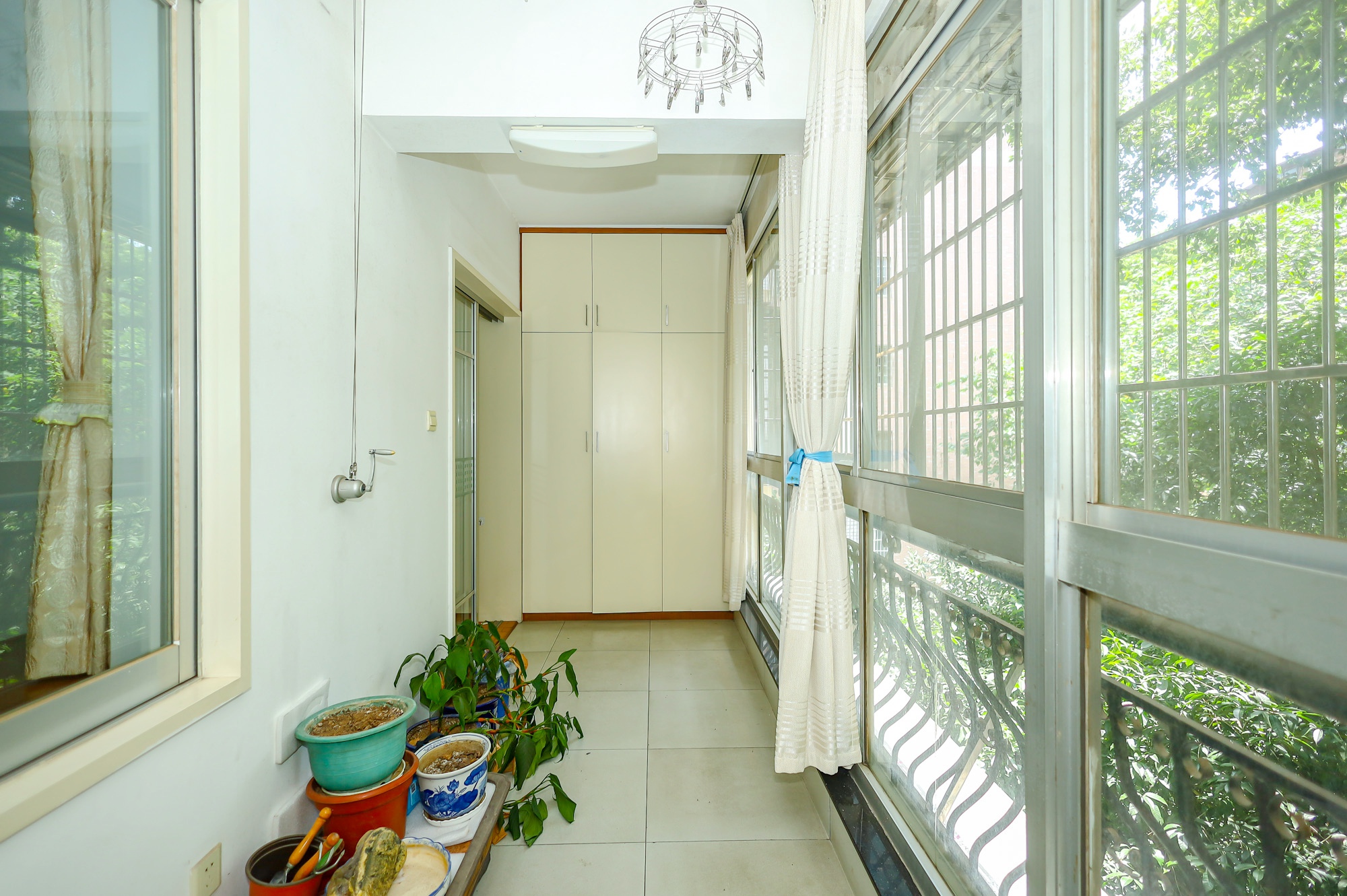 泰格林纸  4室2厅2卫    78.0万 泰格林纸  4室2厅2卫    78.0万阳台