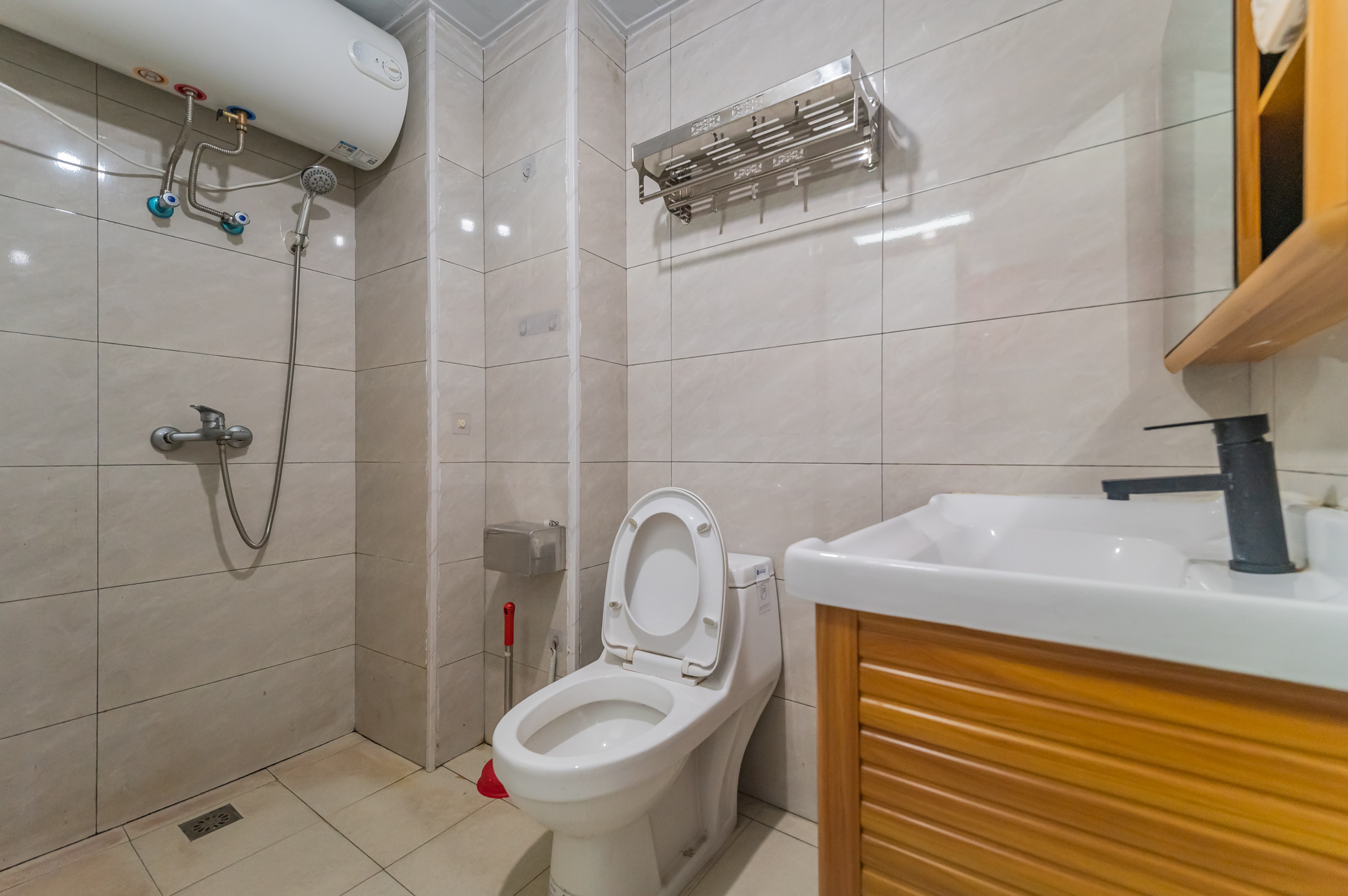 海伦春天 1室1厅1卫 29.73万 海伦春天 1室1厅1卫 29.73万卫生间