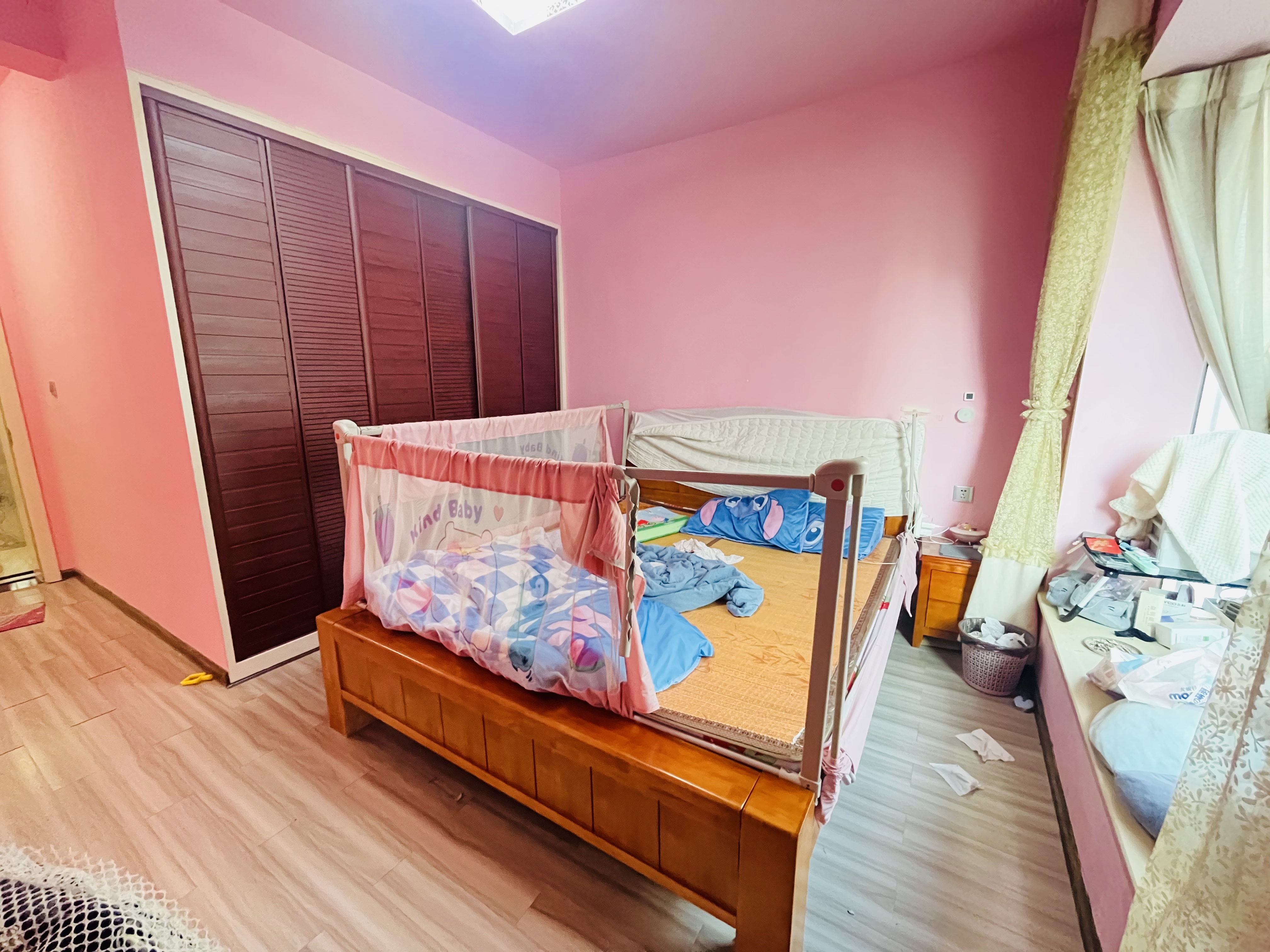 新府华城 3室2厅1卫 49.8万 新府华城 3室2厅1卫 49.8万客厅