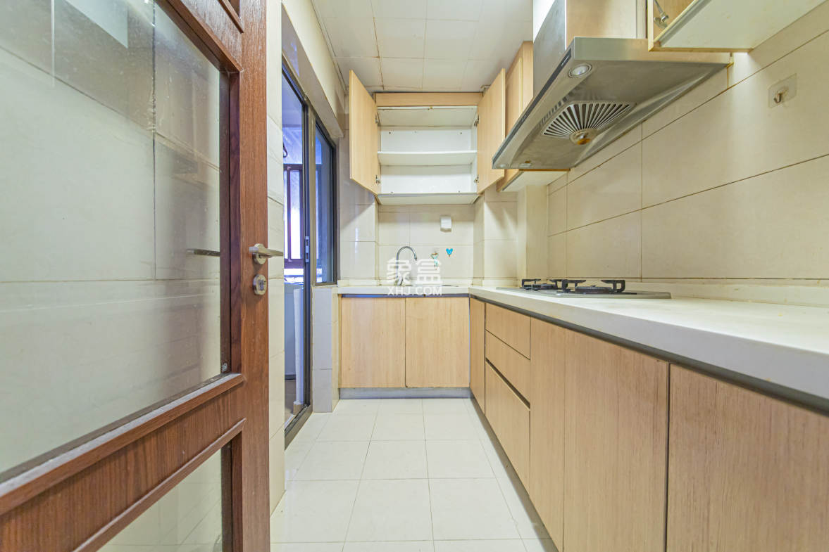 绿地公馆(绿地名邸) 1室1厅1卫 67.00万 绿地公馆(绿地名邸) 1室1厅1卫 67.00万厨房