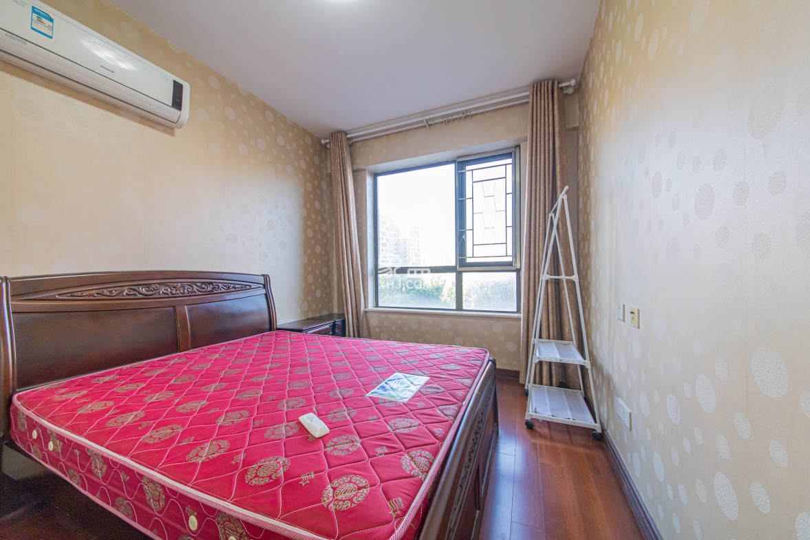 绿地公馆(绿地名邸) 1室1厅1卫 67.00万 绿地公馆(绿地名邸) 1室1厅1卫 67.00万卧室