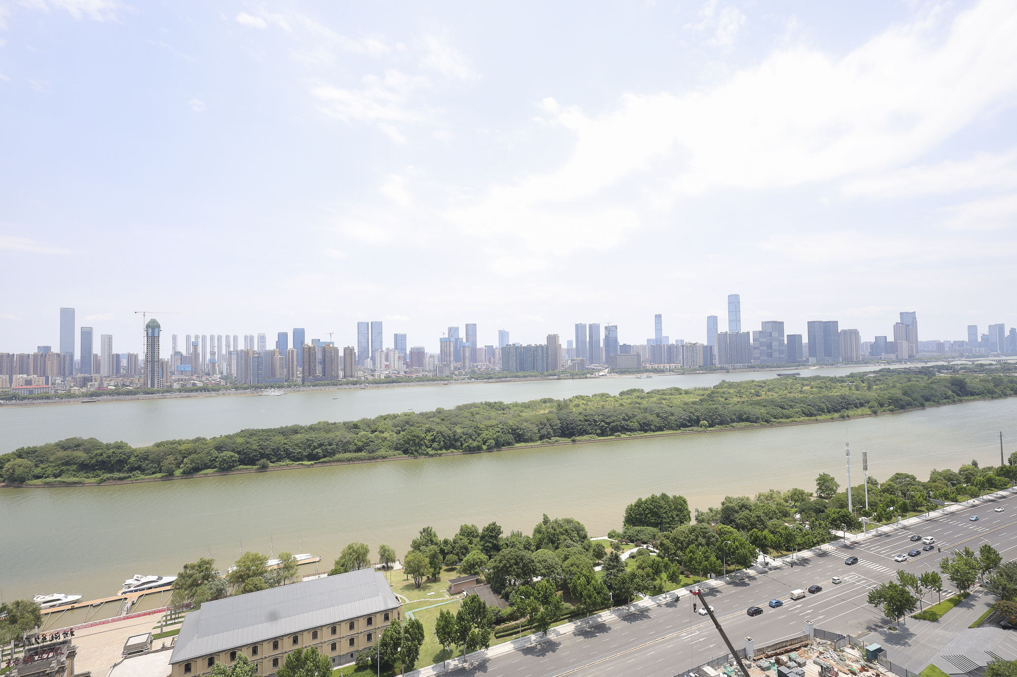 保利西海岸A区  4室2厅2卫   316.80万其他