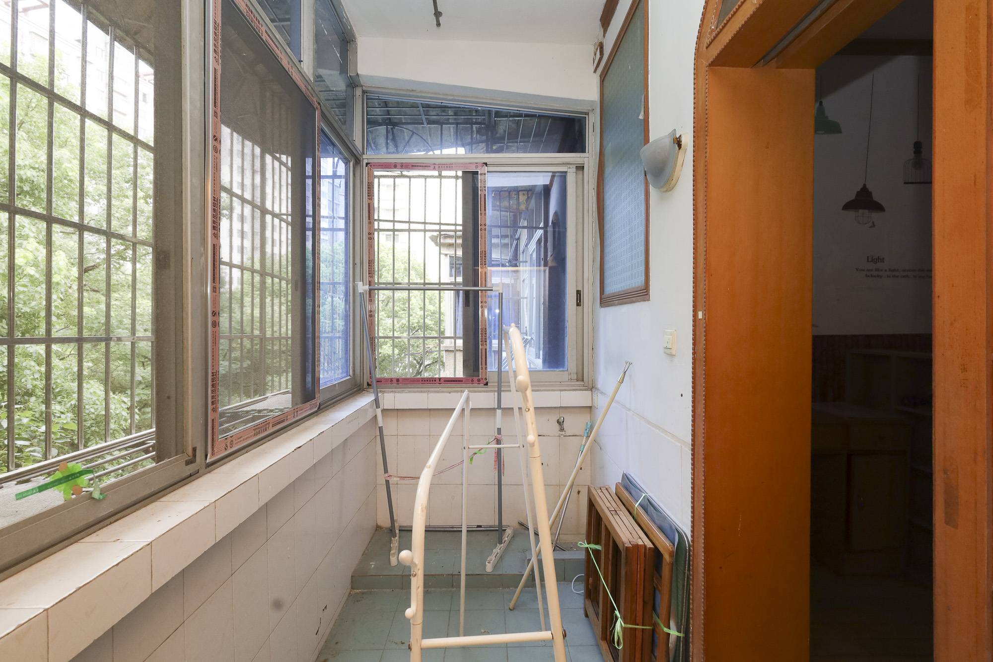 师大医学院宿舍  2室2厅1卫   54.00万阳台