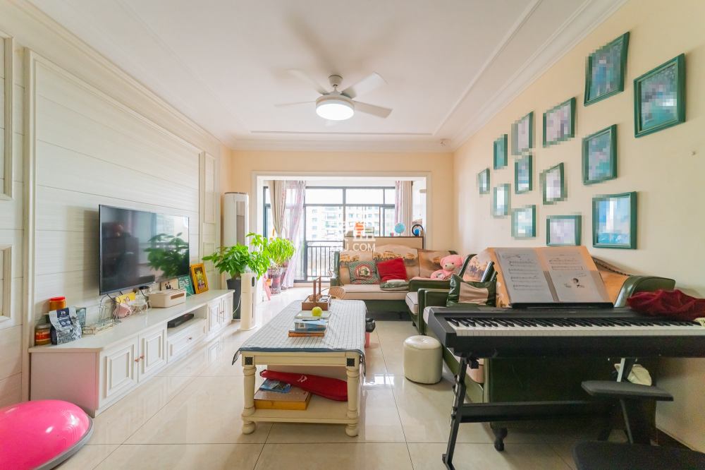 恒大翡翠华庭  3室2厅2卫    115.0万