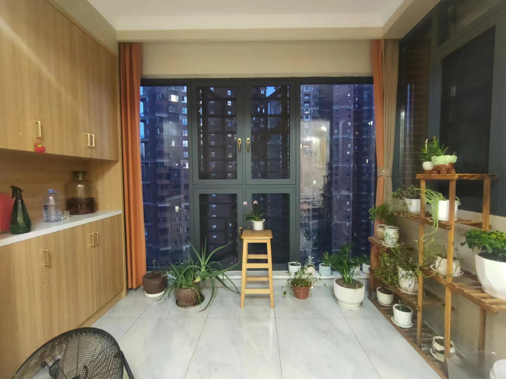 翡翠公园(北大资源) 4室2厅2卫 87.0万 翡翠公园(北大资源) 4室2厅2卫 87.0万室内图