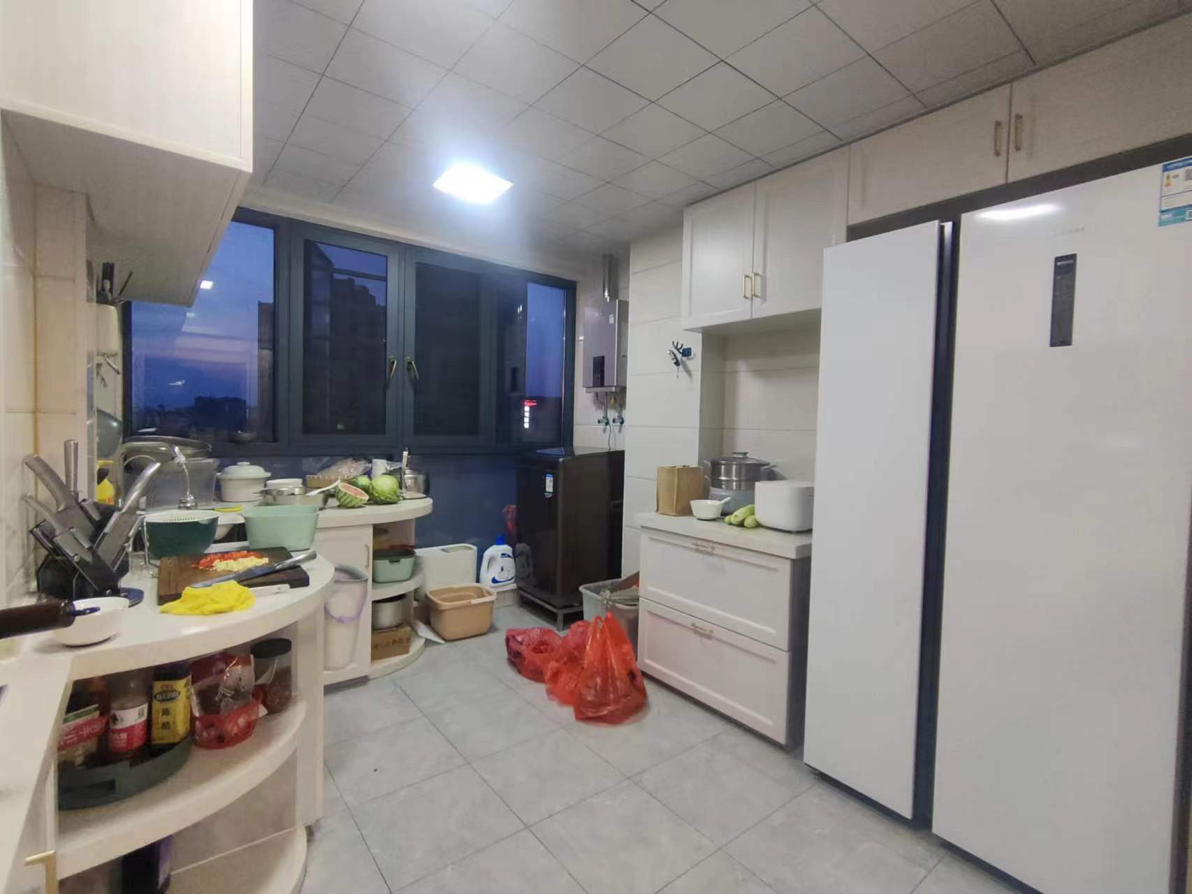 翡翠公园(北大资源) 4室2厅2卫 87.0万 翡翠公园(北大资源) 4室2厅2卫 87.0万室内图