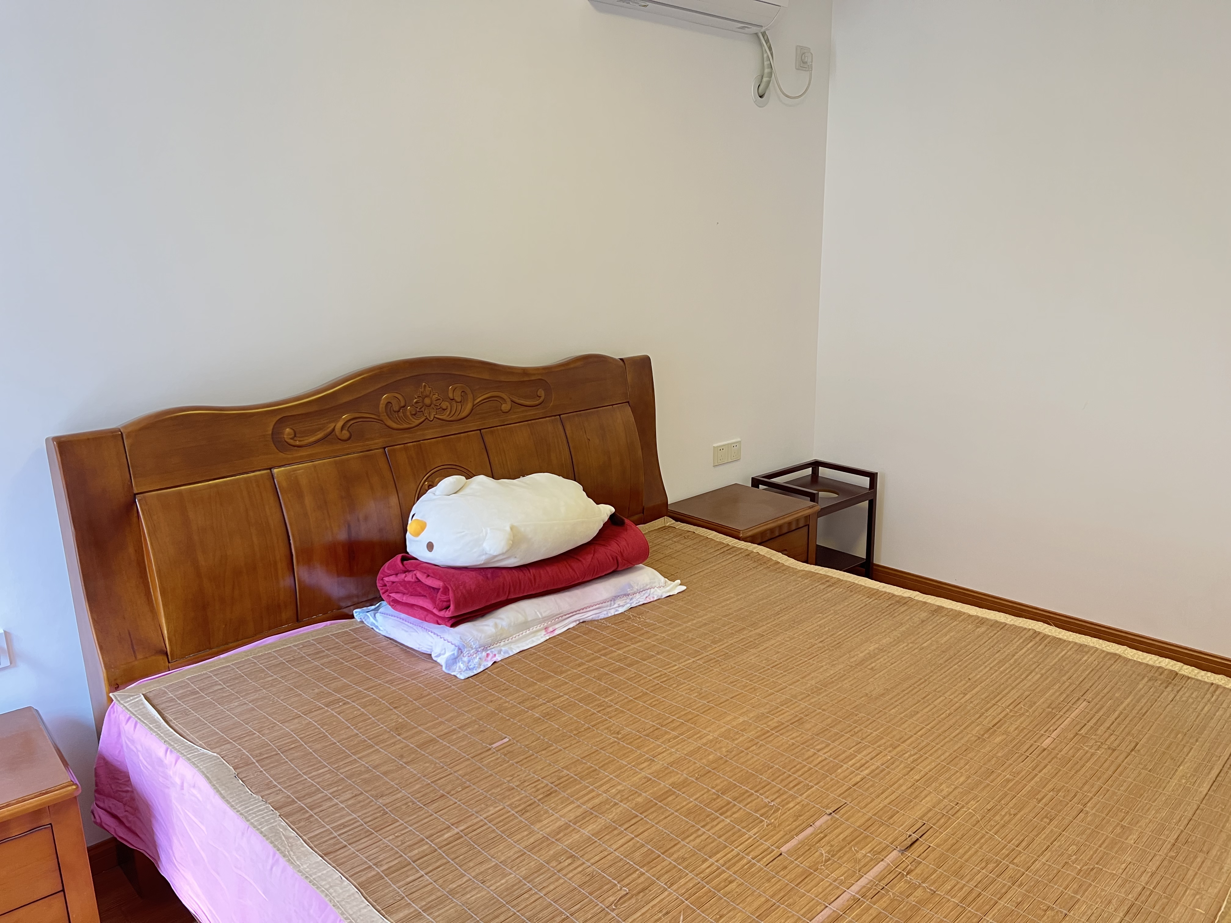 时代新城(翰林府) 6室2厅2卫 88.0万 时代新城(翰林府) 6室2厅2卫 88.0万室内图